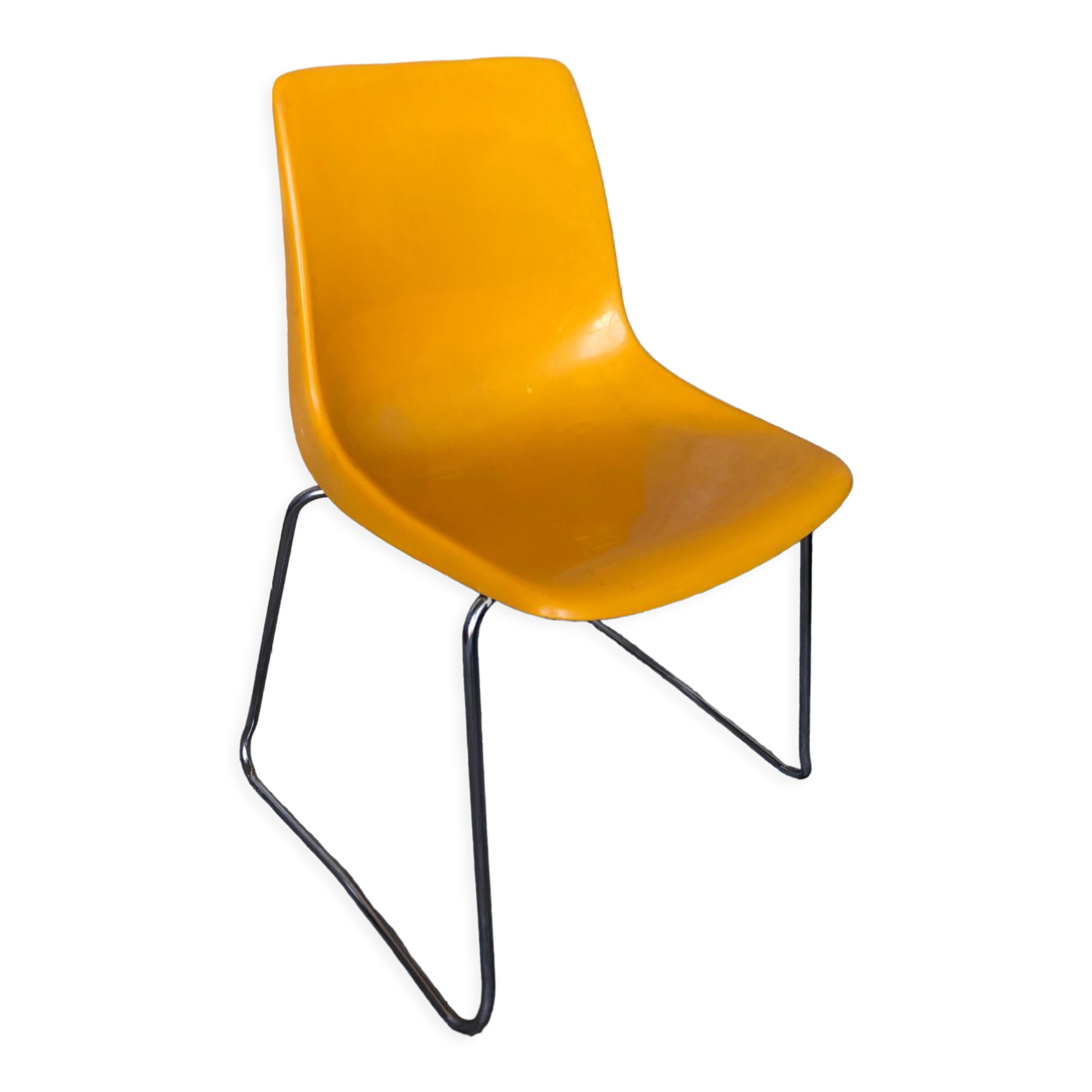 Chaise coque Grosfillex