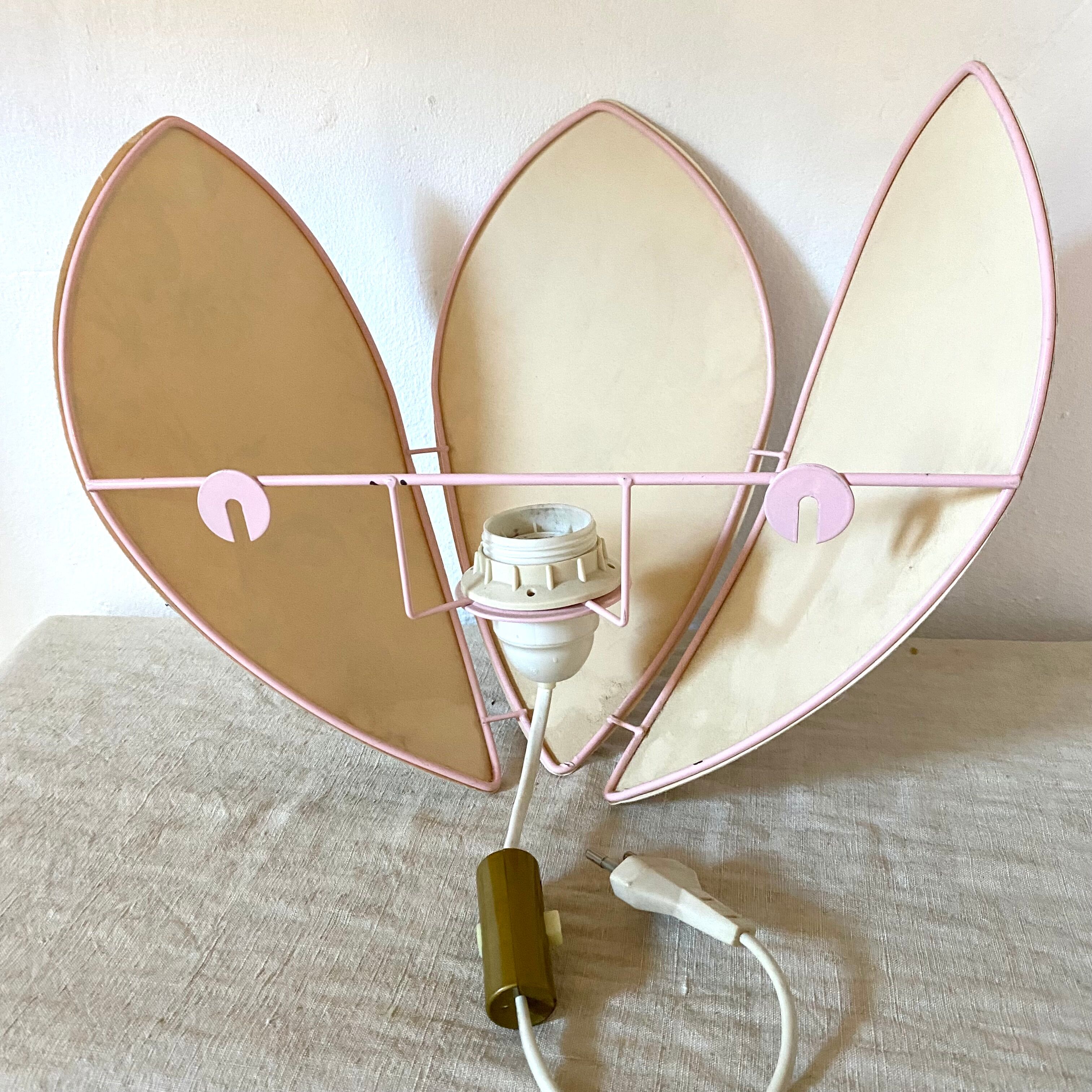 Vintage wall lamp petals