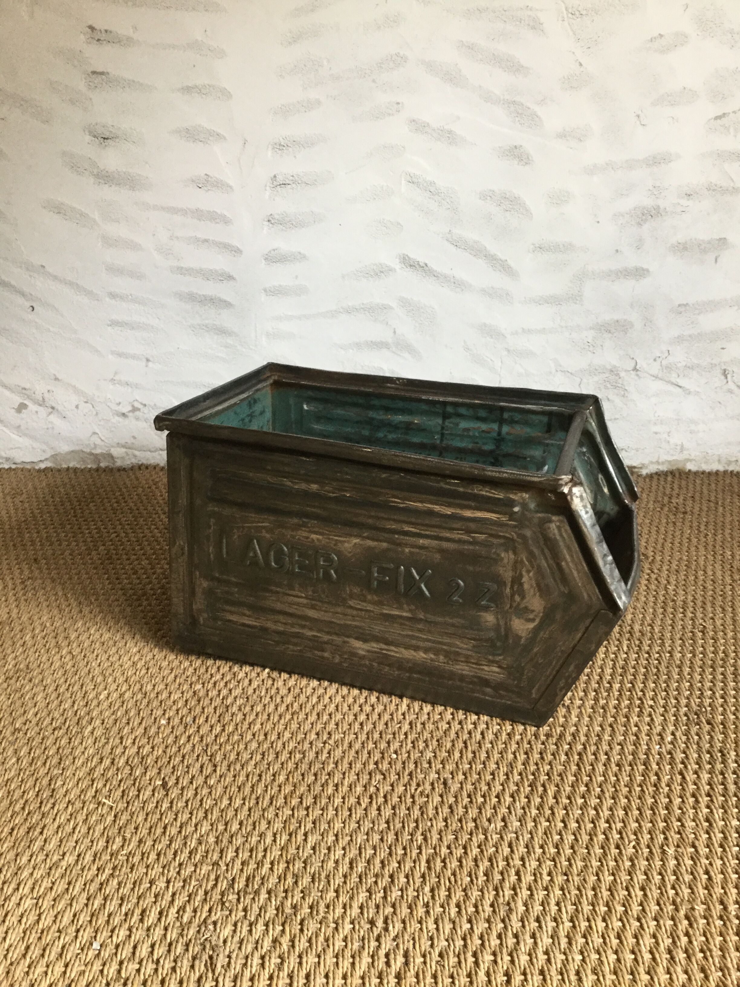 Schafer industrial metal case