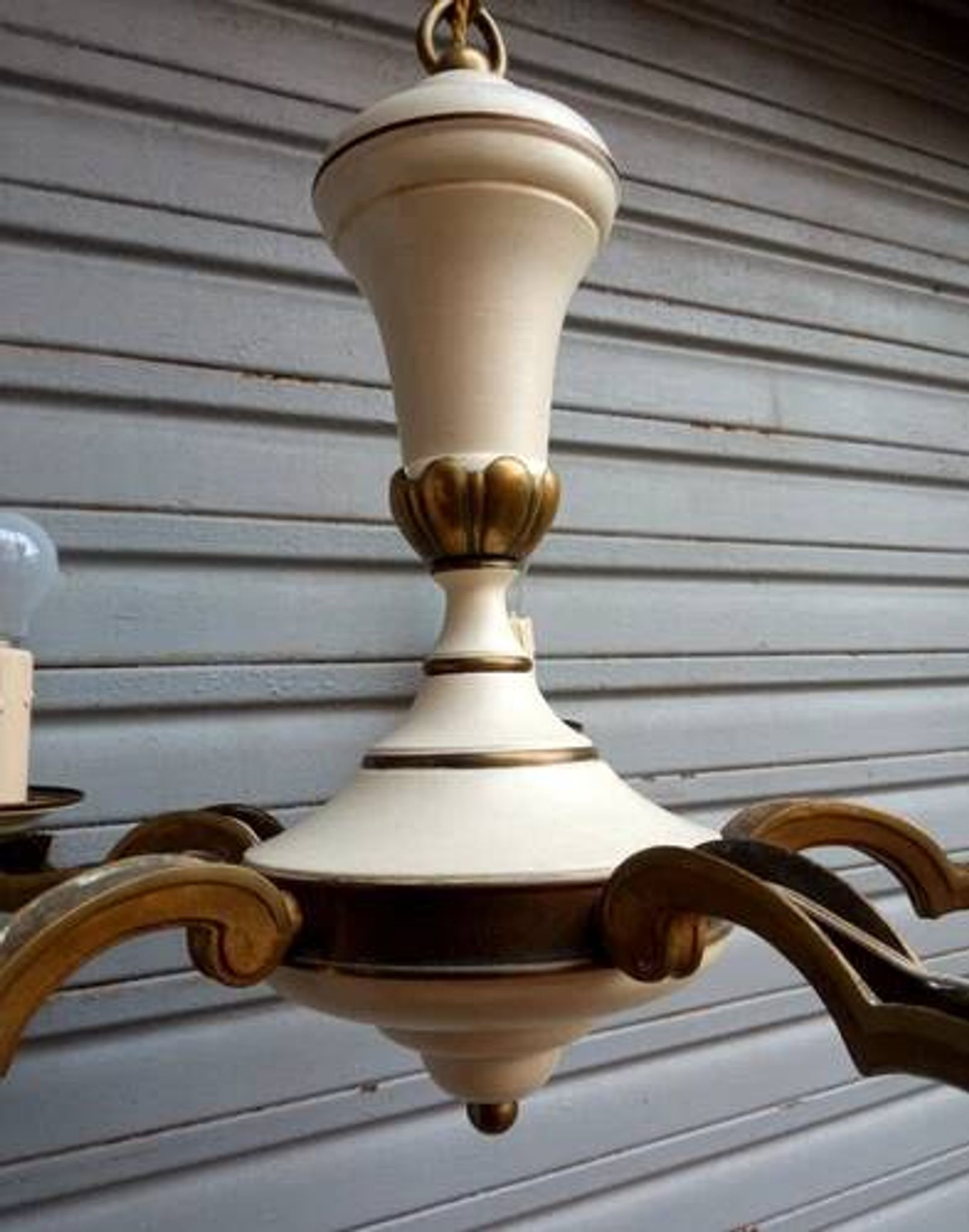 Rare chandelier with 5 lights in bronze and lacquered brass - Circa 1940 - in working condition.