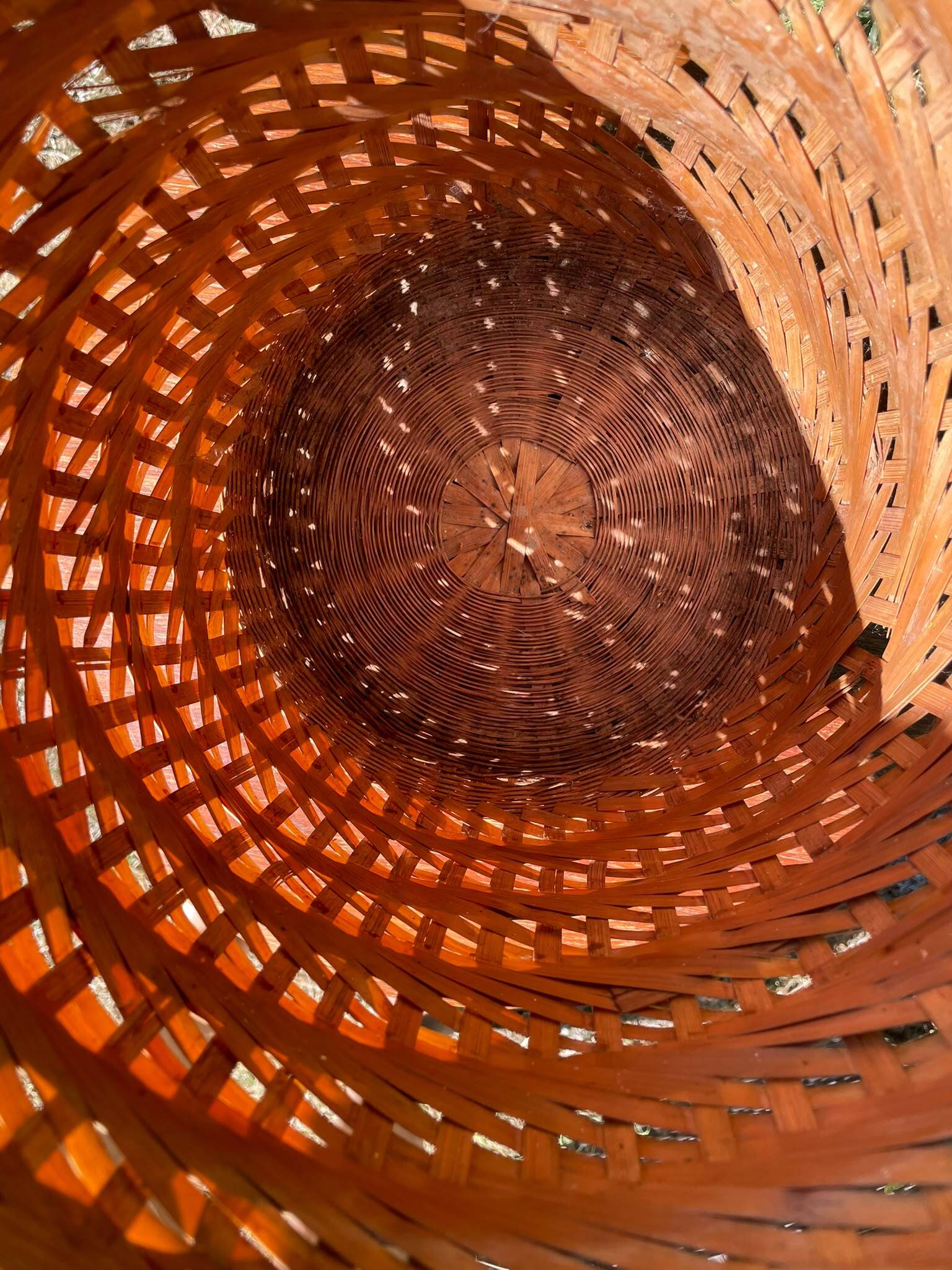 Cache pot en osier vintage