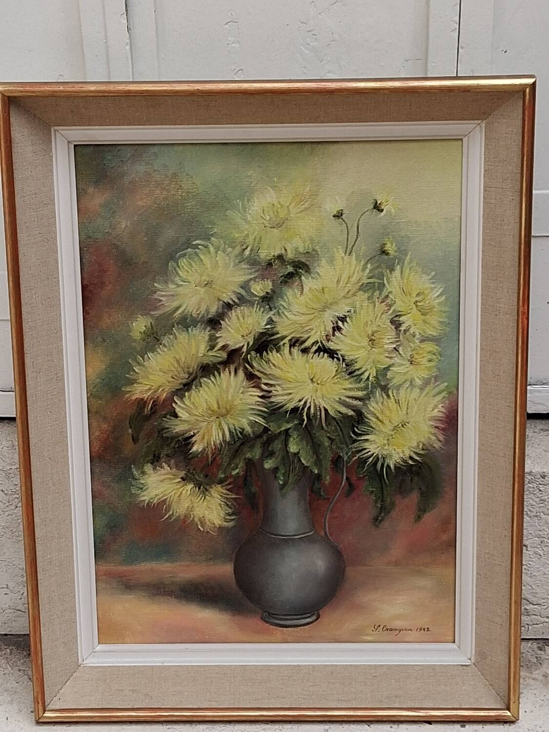 Table of yellow chrysanthemums
