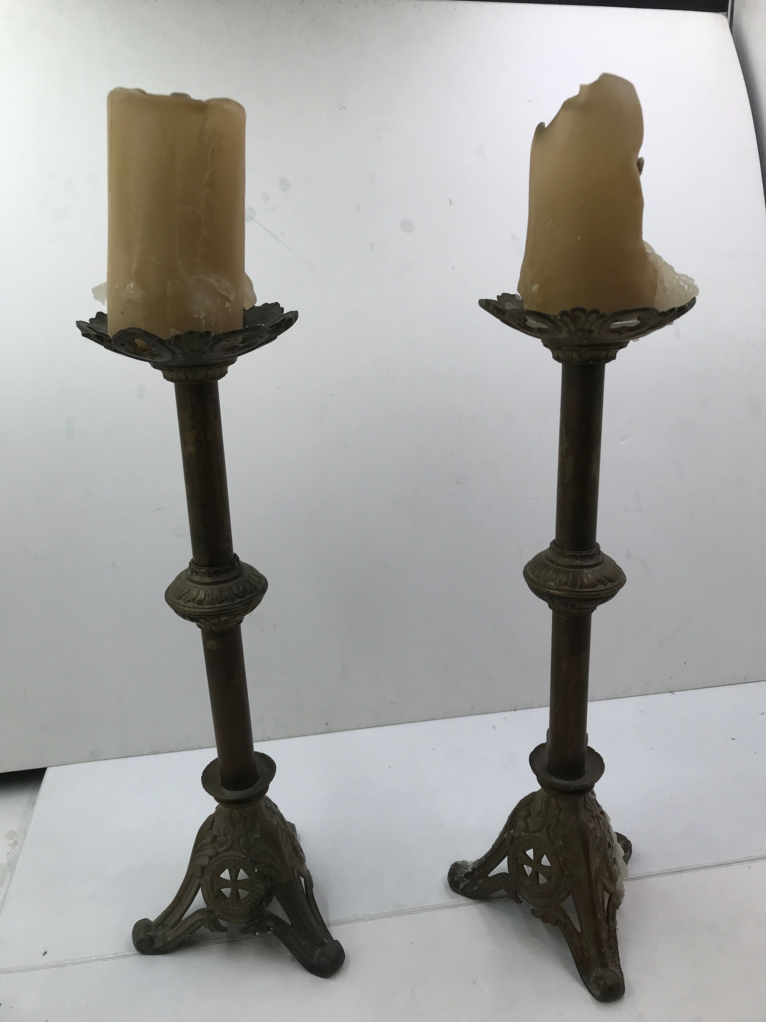 Pair of candle spades / candle holder