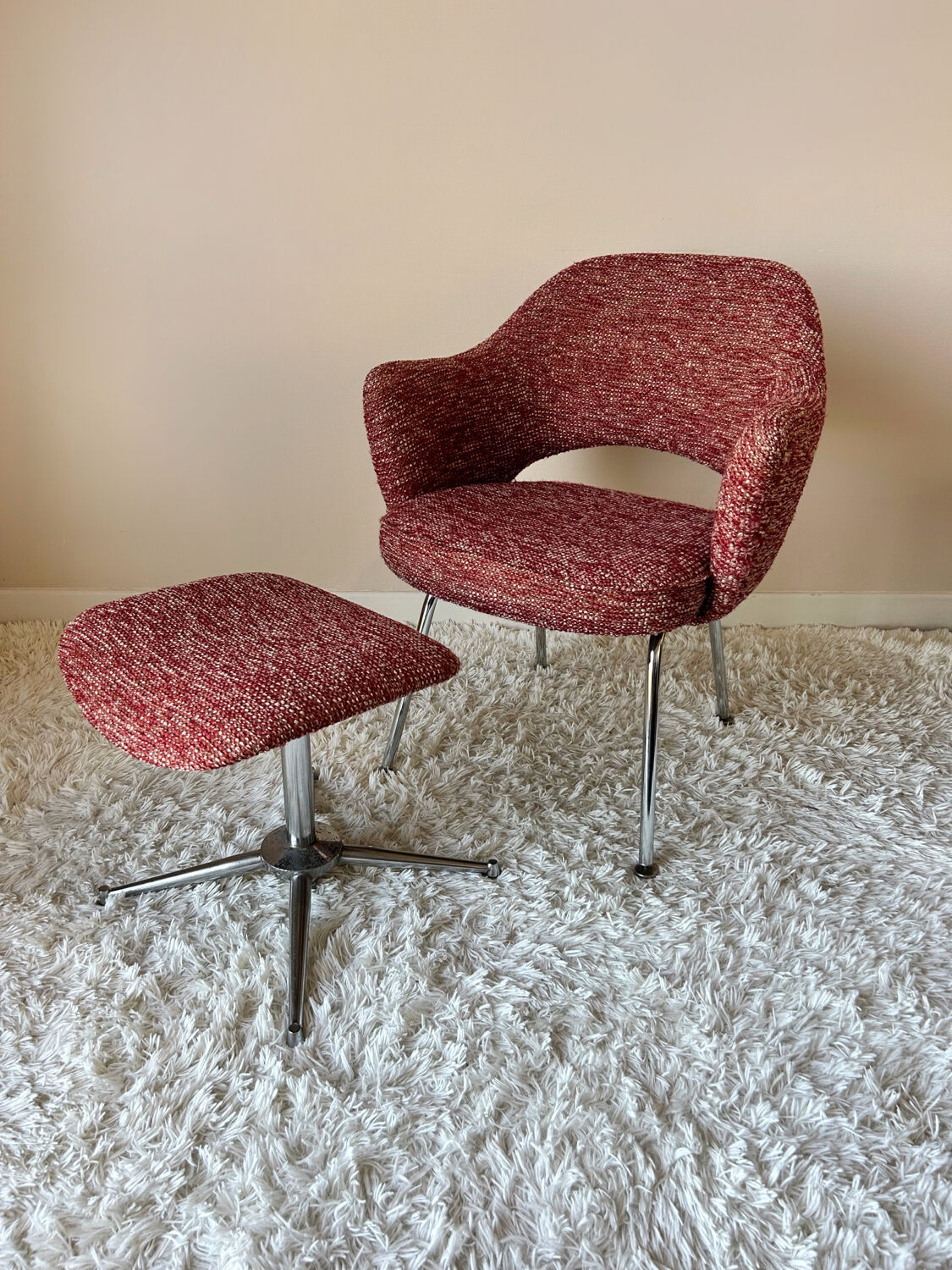 Knoll chair and footrest 1960s