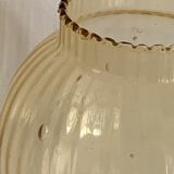 Lampe de table à poser avec un abat-jour ancien en verre doré