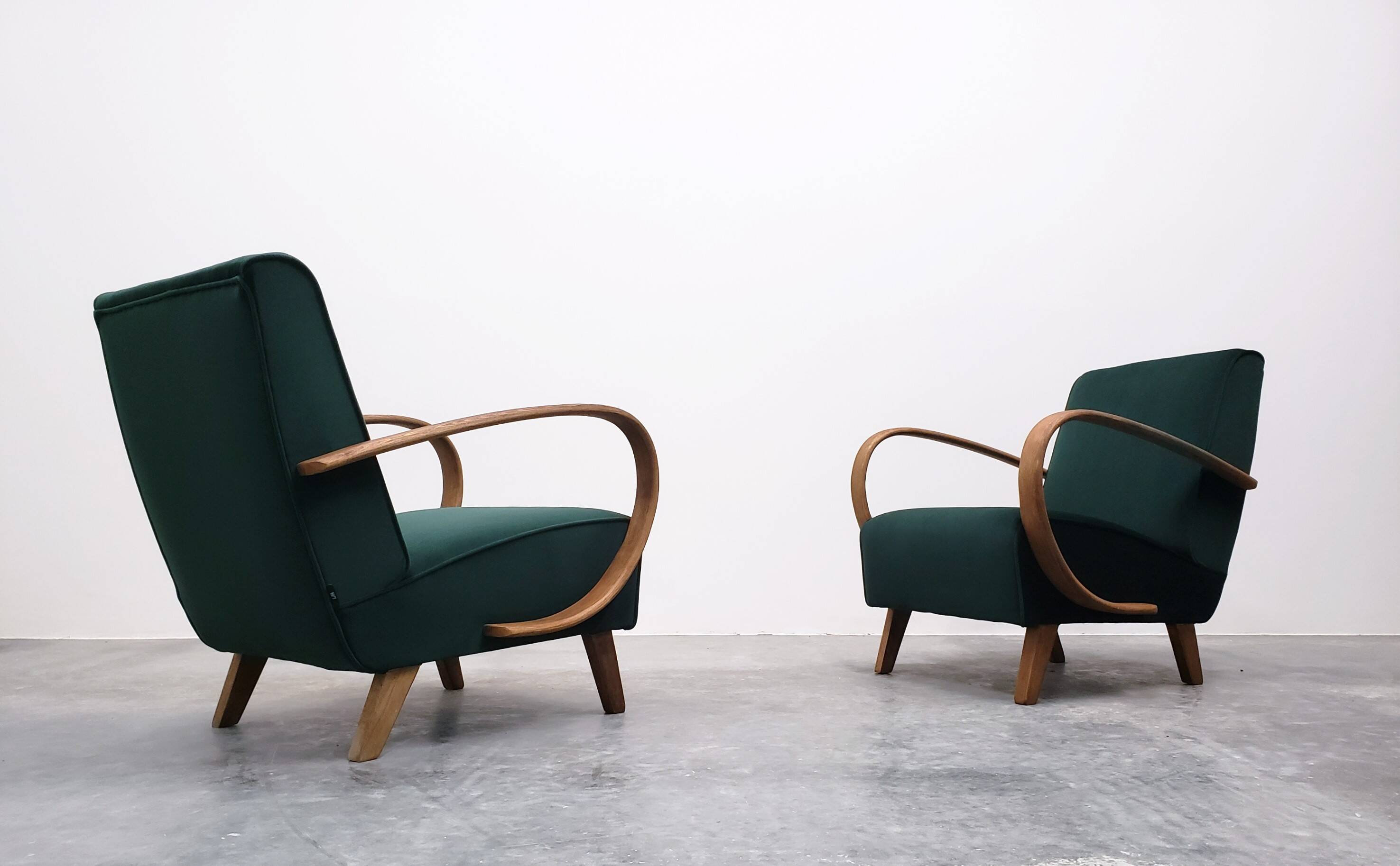 1930 Jindrich Halabala Bentwood Armchair in Emerald Green Velvet