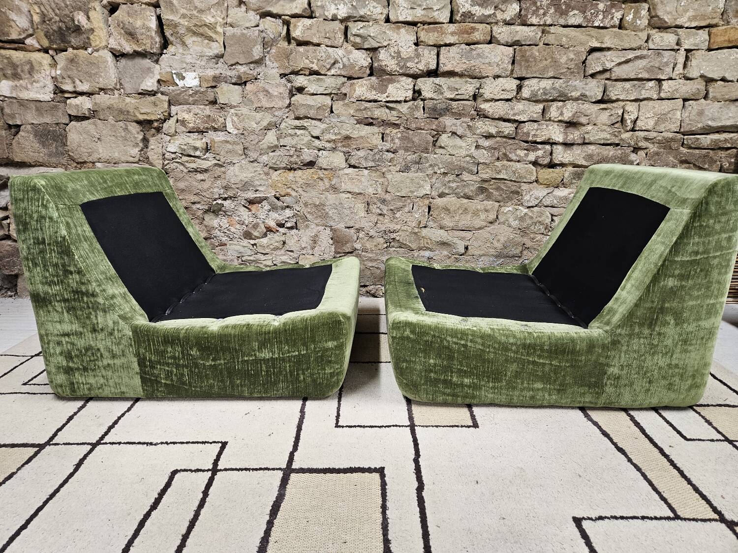 Pair of vintage velvet armchairs 1970"