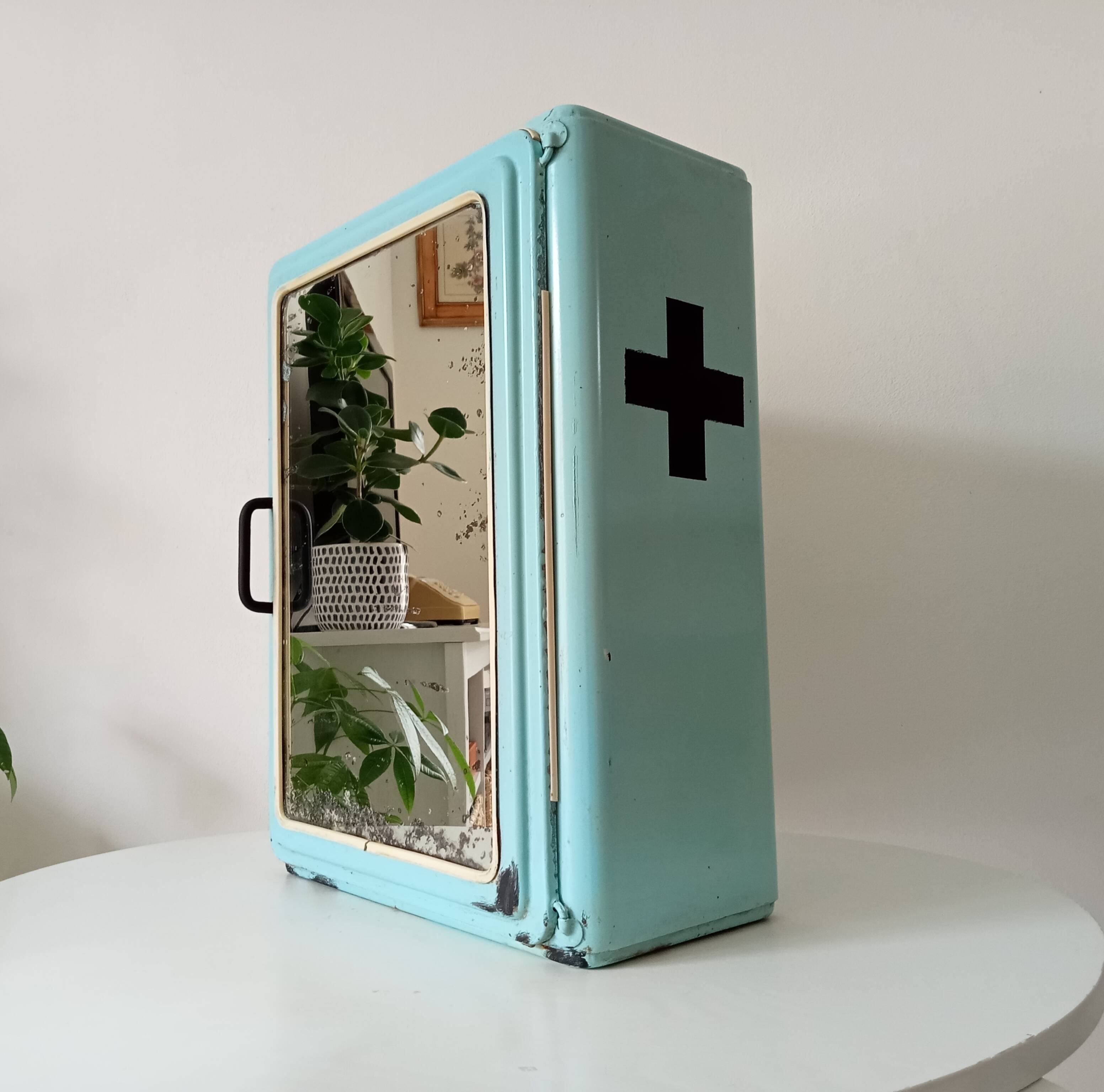 Vintage metal medicine cabinet from the 1950s