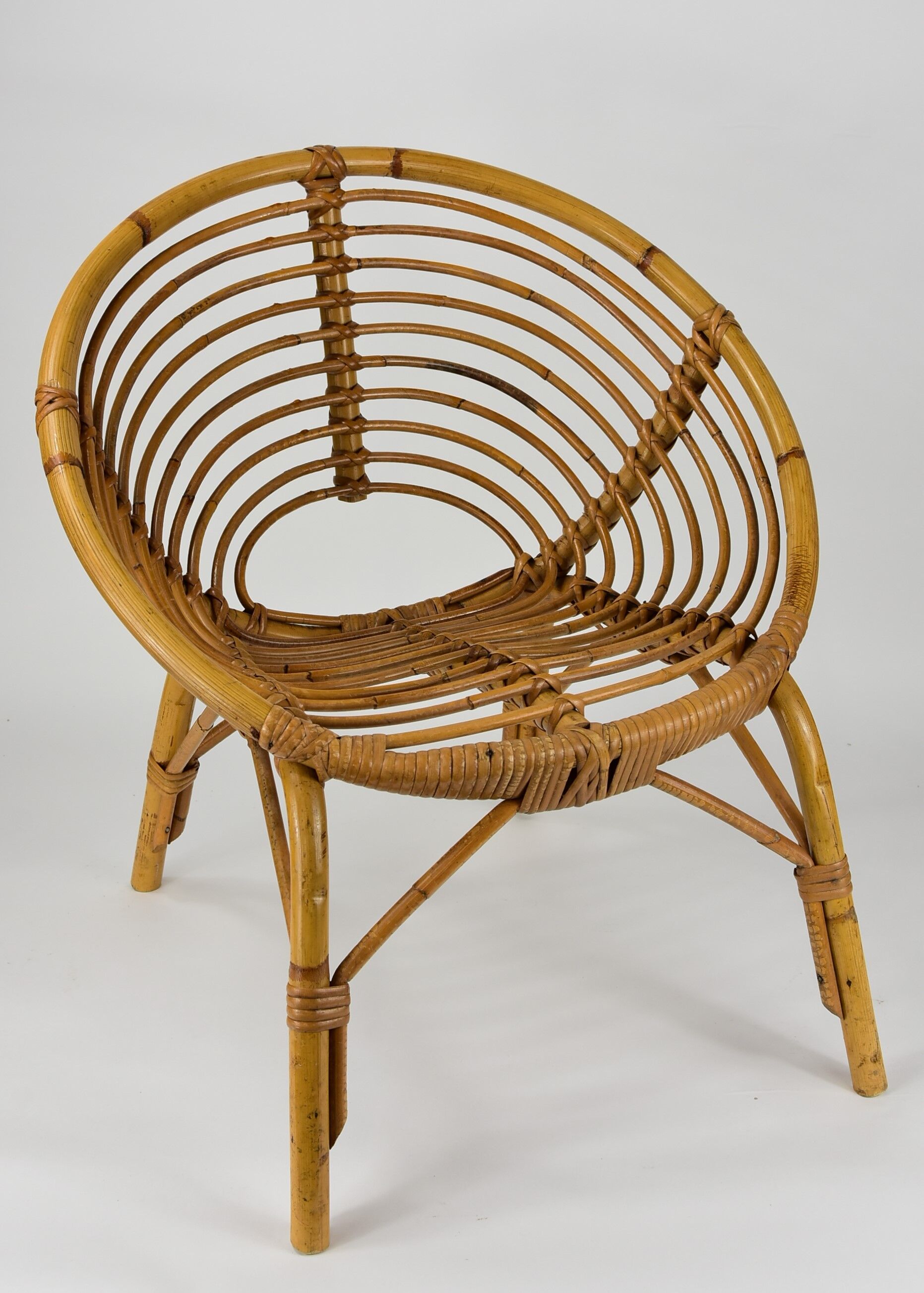 Fauteuil rotin vintage pour enfant