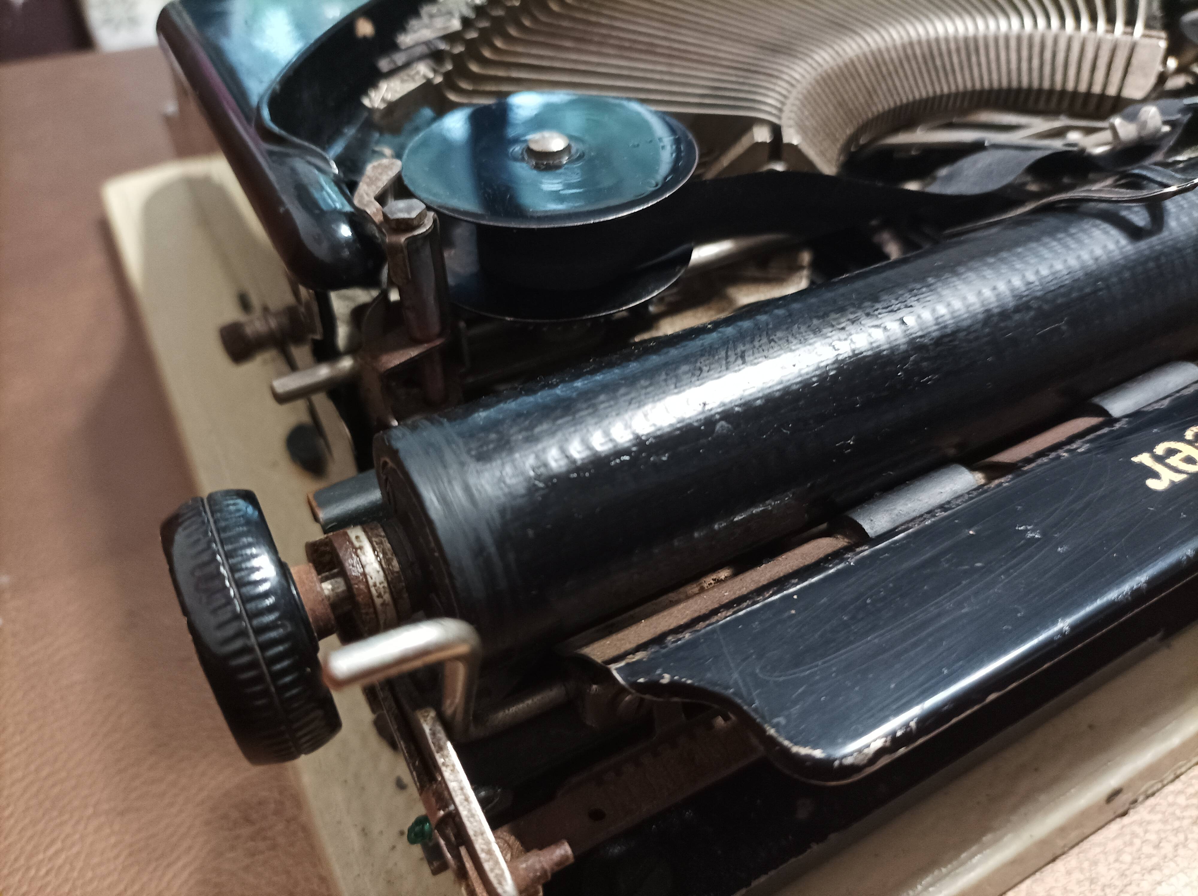 Monarch pioneer black old