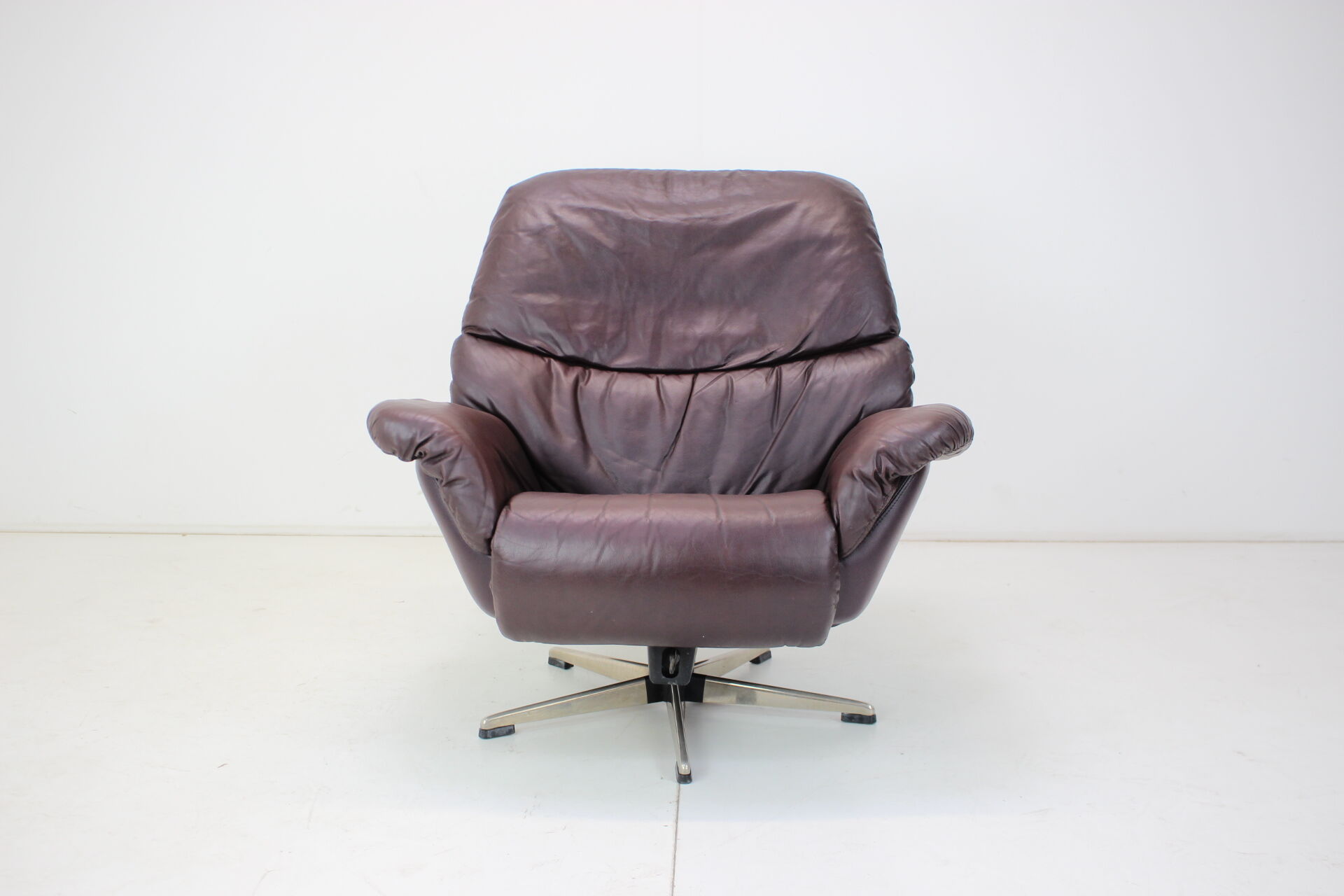 Large scandinavian adjustable leather armchair by peem, 1970s, finland