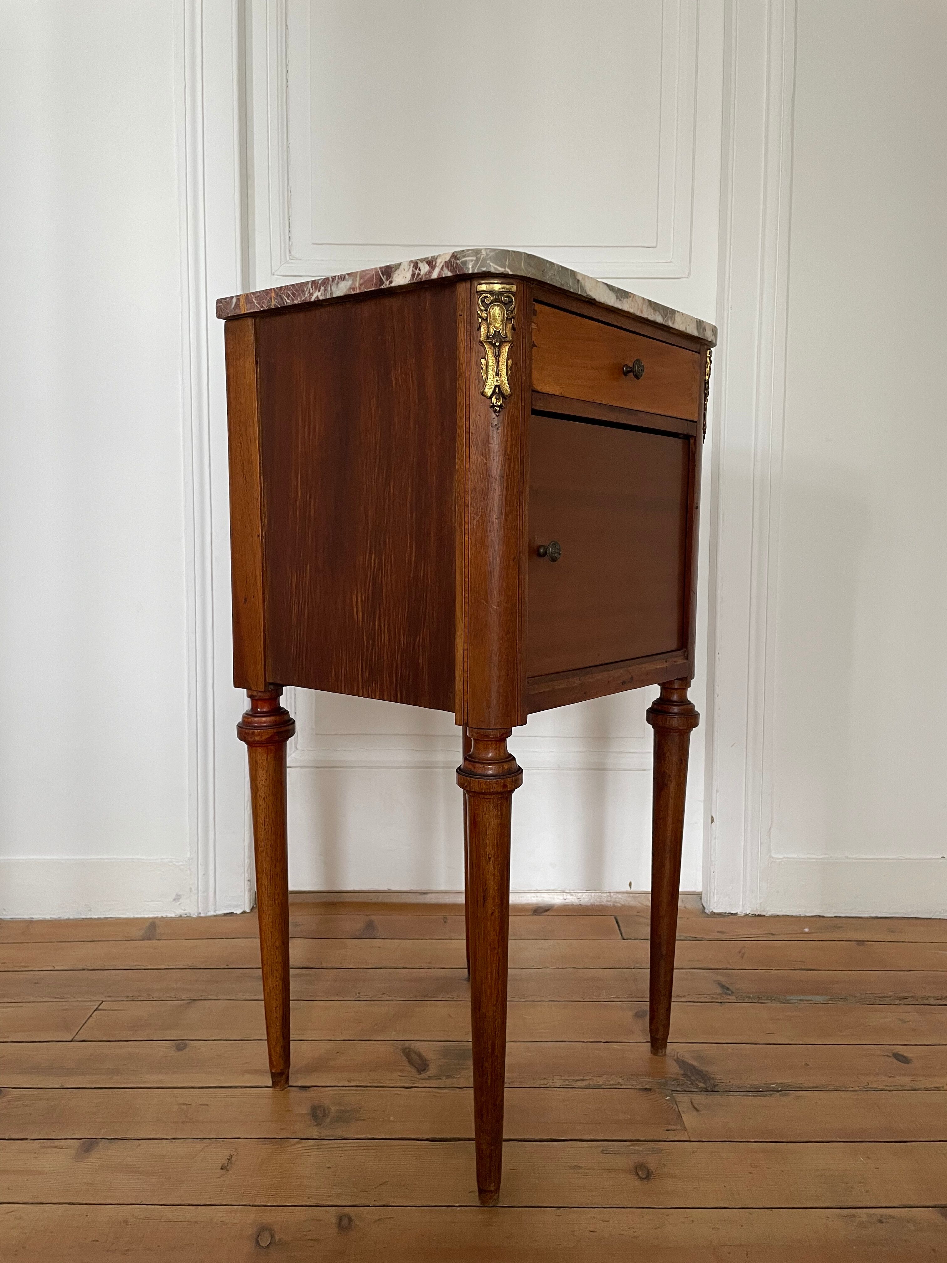 Paire de chevets 1900