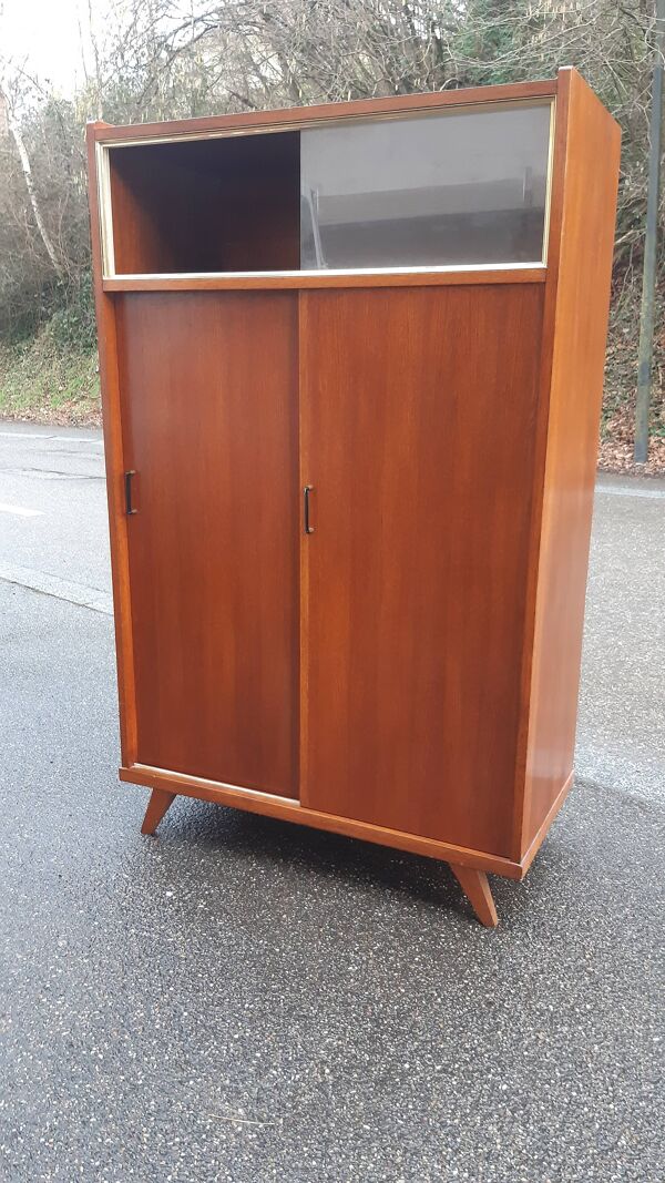 Armoire vintage pieds compas