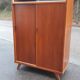Armoire vintage pieds compas