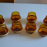 Set of 8 amber glasses & vintage rattan 1970