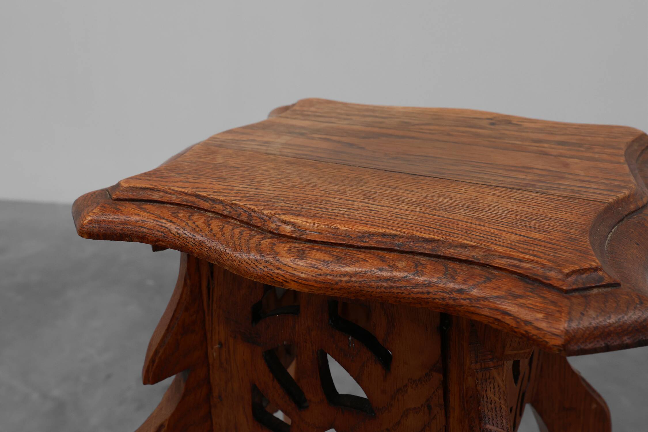 Art Deco tall pedestal in oak with 2 levels, France ca. 1915