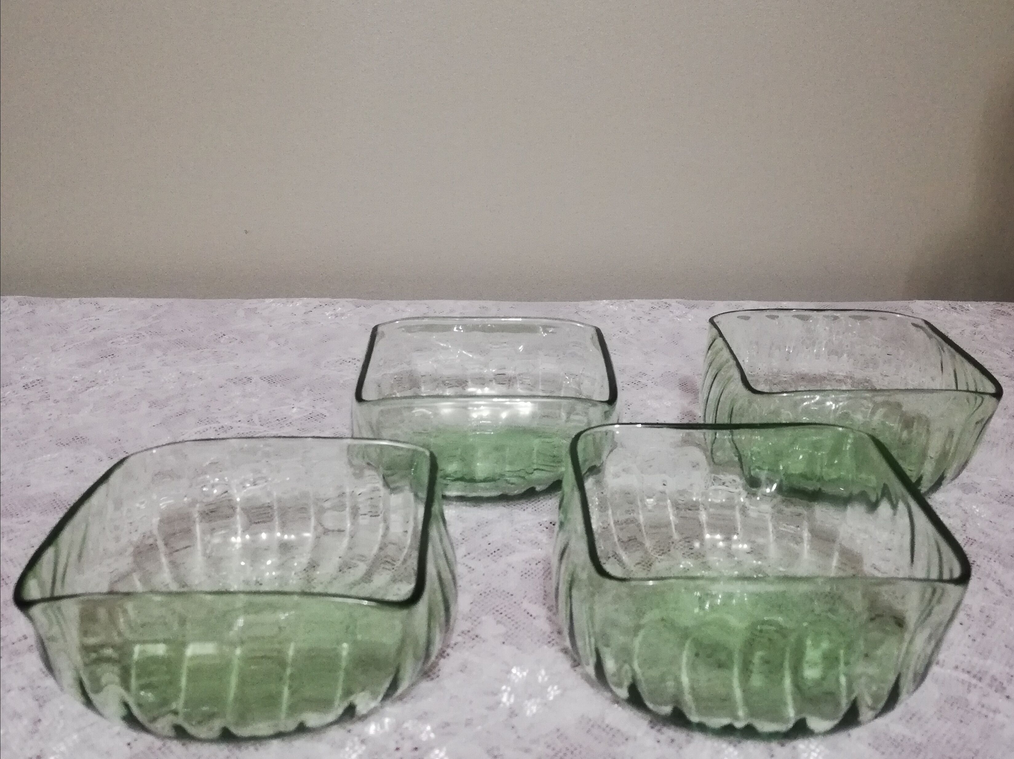4 art deco glass cups