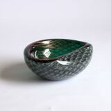 Vide poche bullicante et filigrana vert moucheté d’or, Murano 1950.