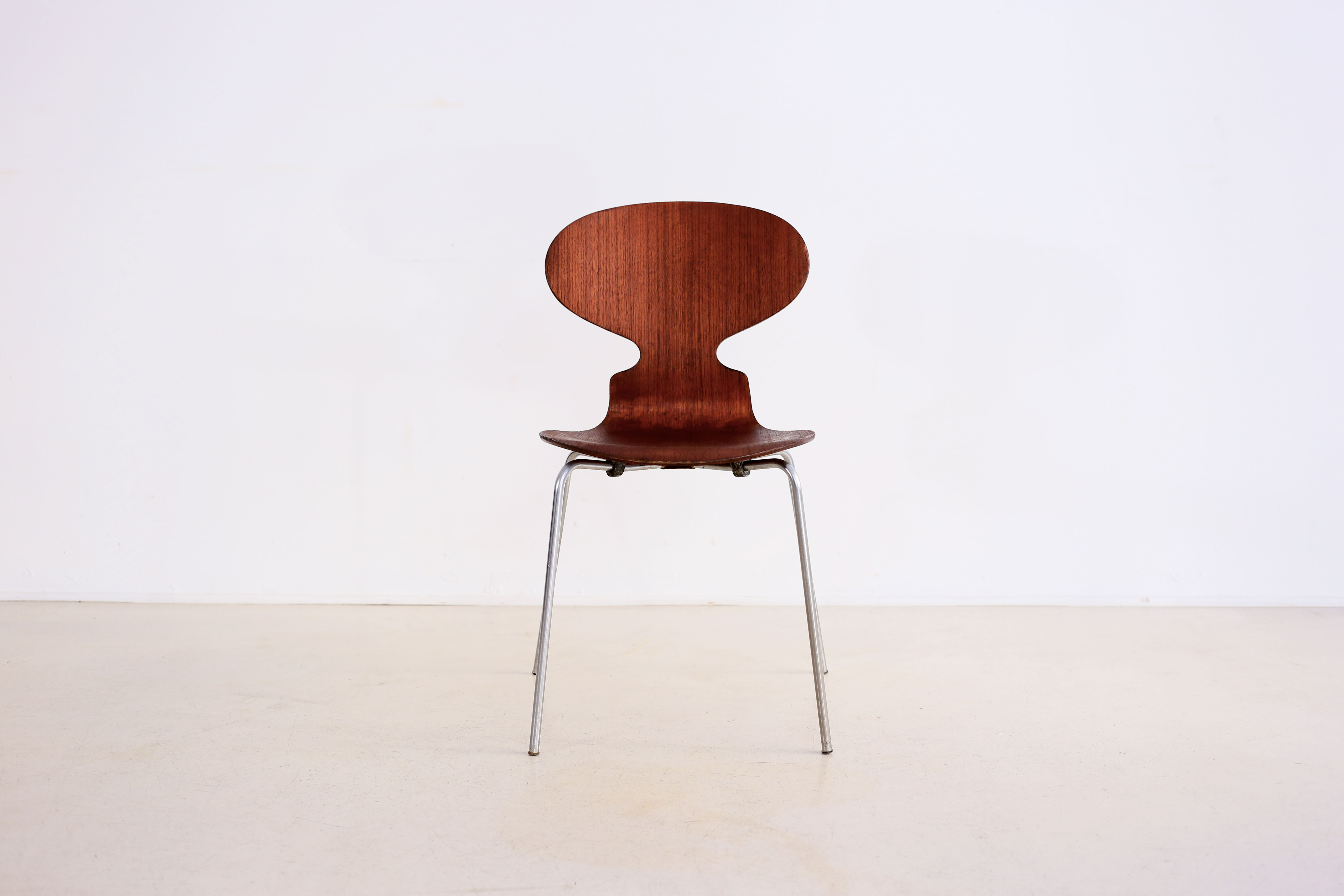 6 ant chairs by Arne Jacobsen for Fritz Hansen