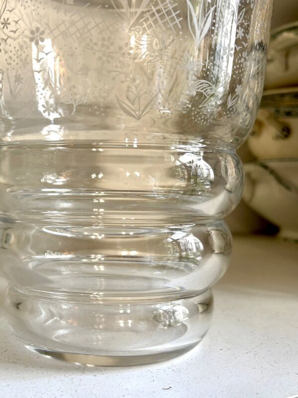 Vase Baccarat en cristal gravé