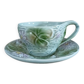 Tasse + soucoupe ancienne en barbotine