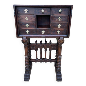 Cabinet espagnol de vargueno en noyer