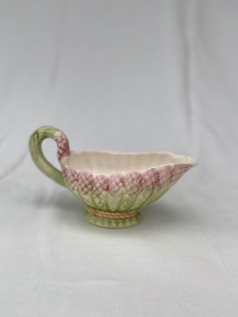 Saucière dabbling asparagus