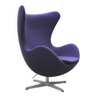 Egg chair by Arne Jacobsen, édition Fritz Hansen