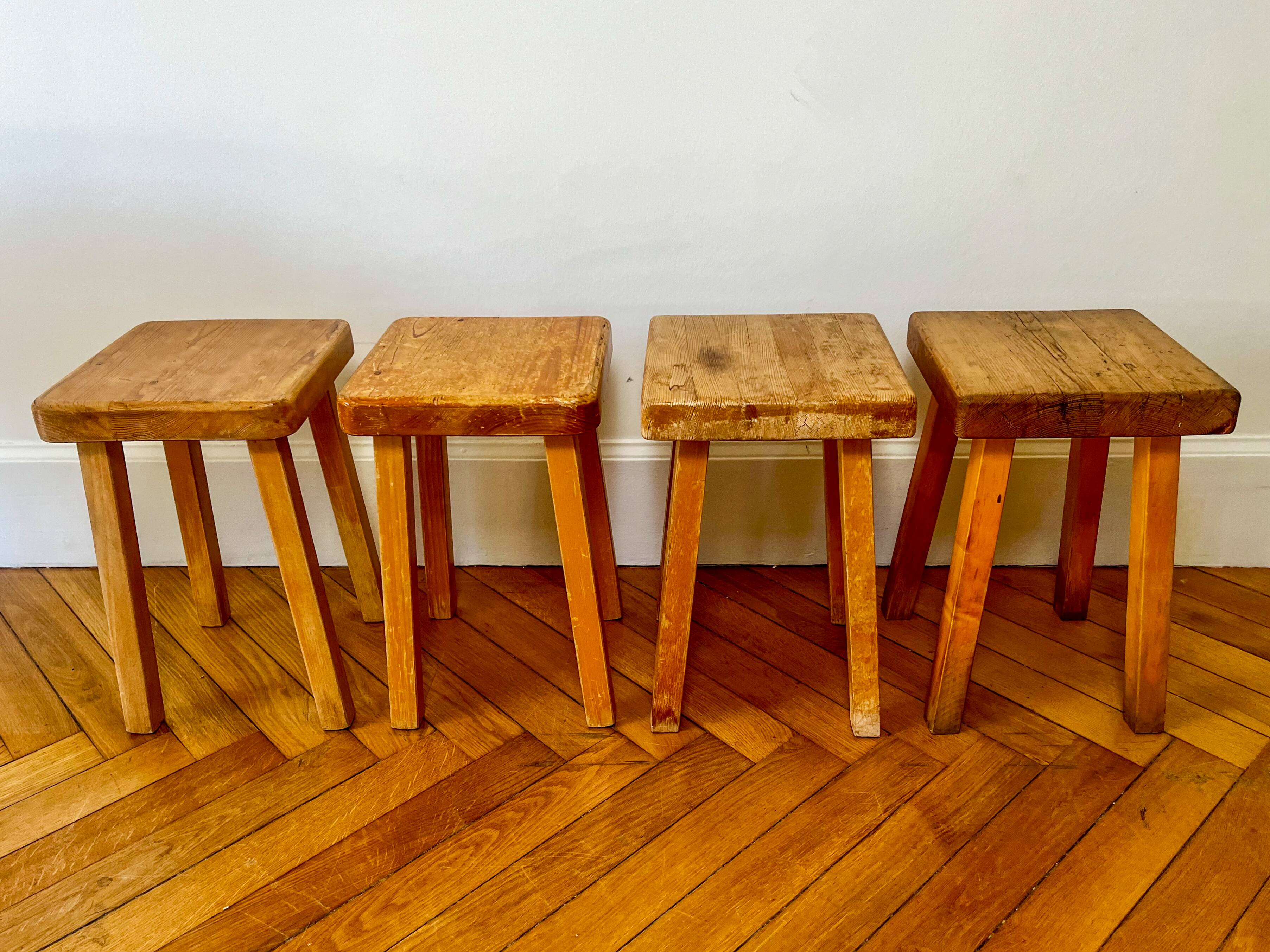 Table et 4 tabourets de Charlotte Perriand, les Arcs, 1960s
