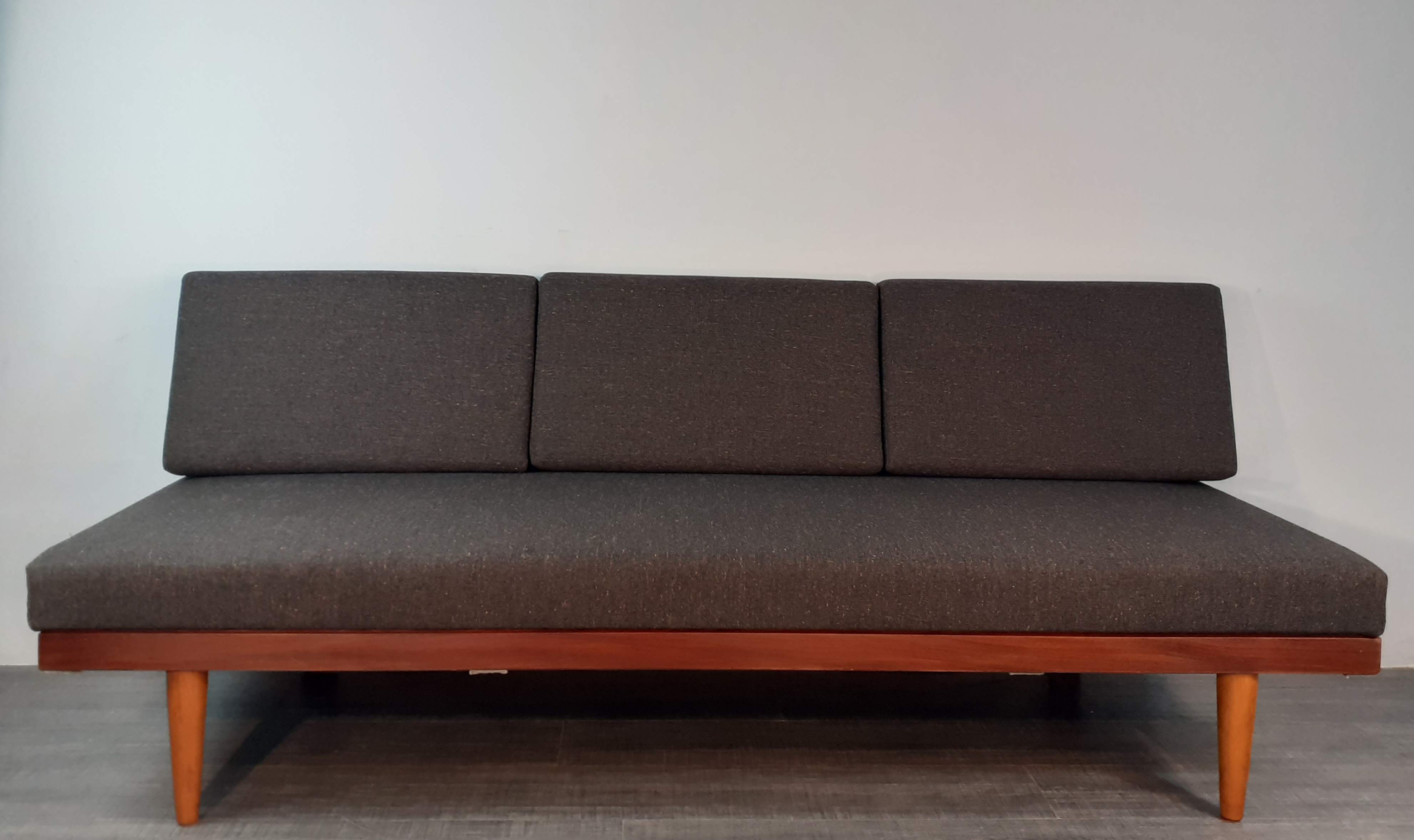 Sofa daybed design Ingmar Relling edition Ekornes 1960s