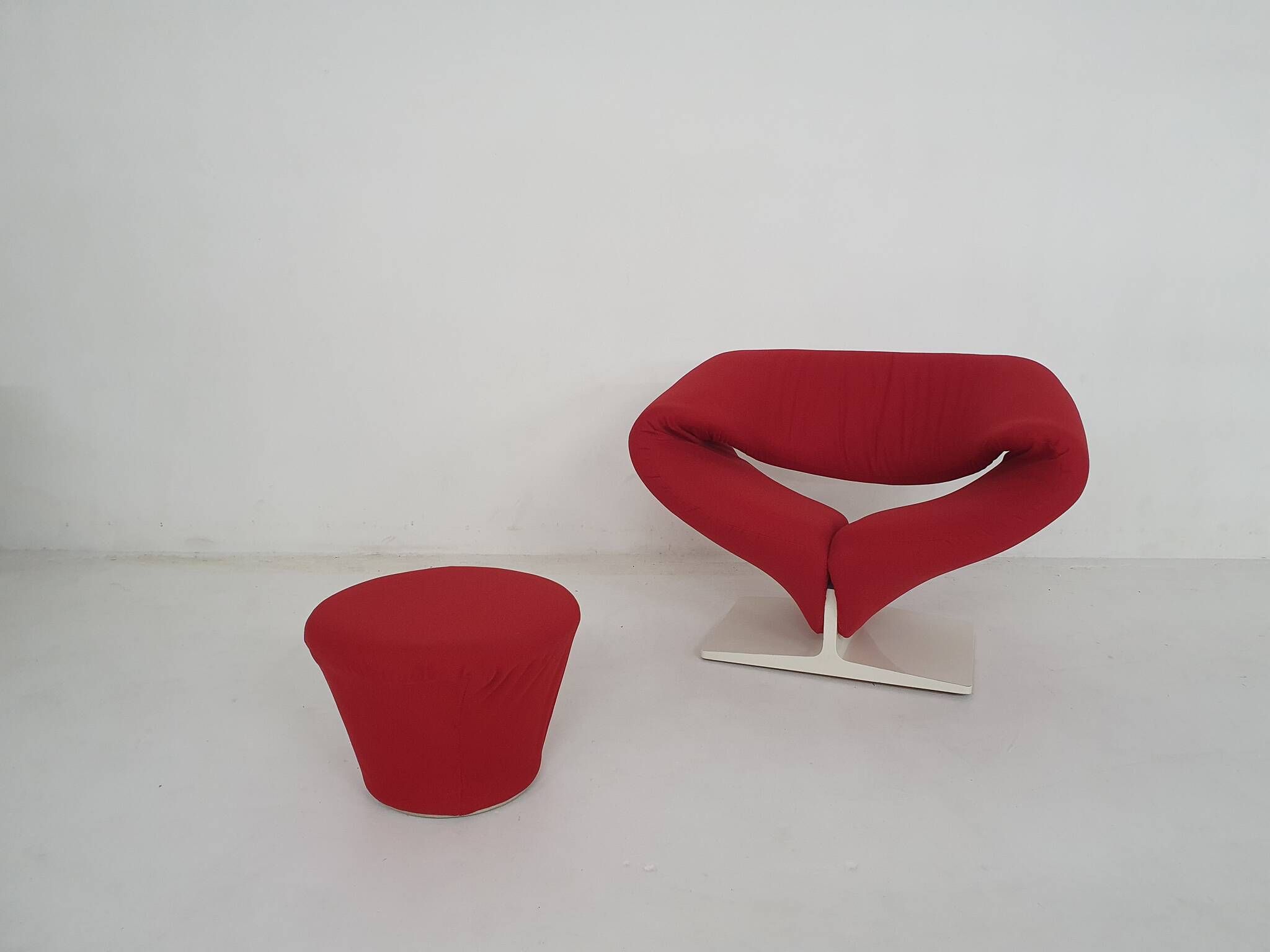 Design lounge chair model "Ribbon" by Pierre Paulin for Artifort, The Netherlands 1966