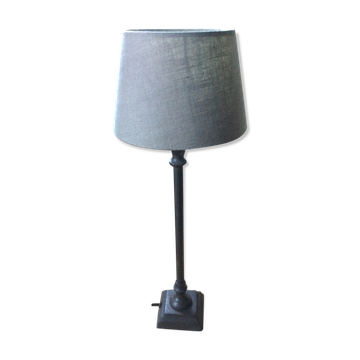 Lampe en métal avec abat jour