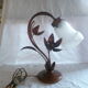 Bedside lamp / table in metal dore decor 2 flowers