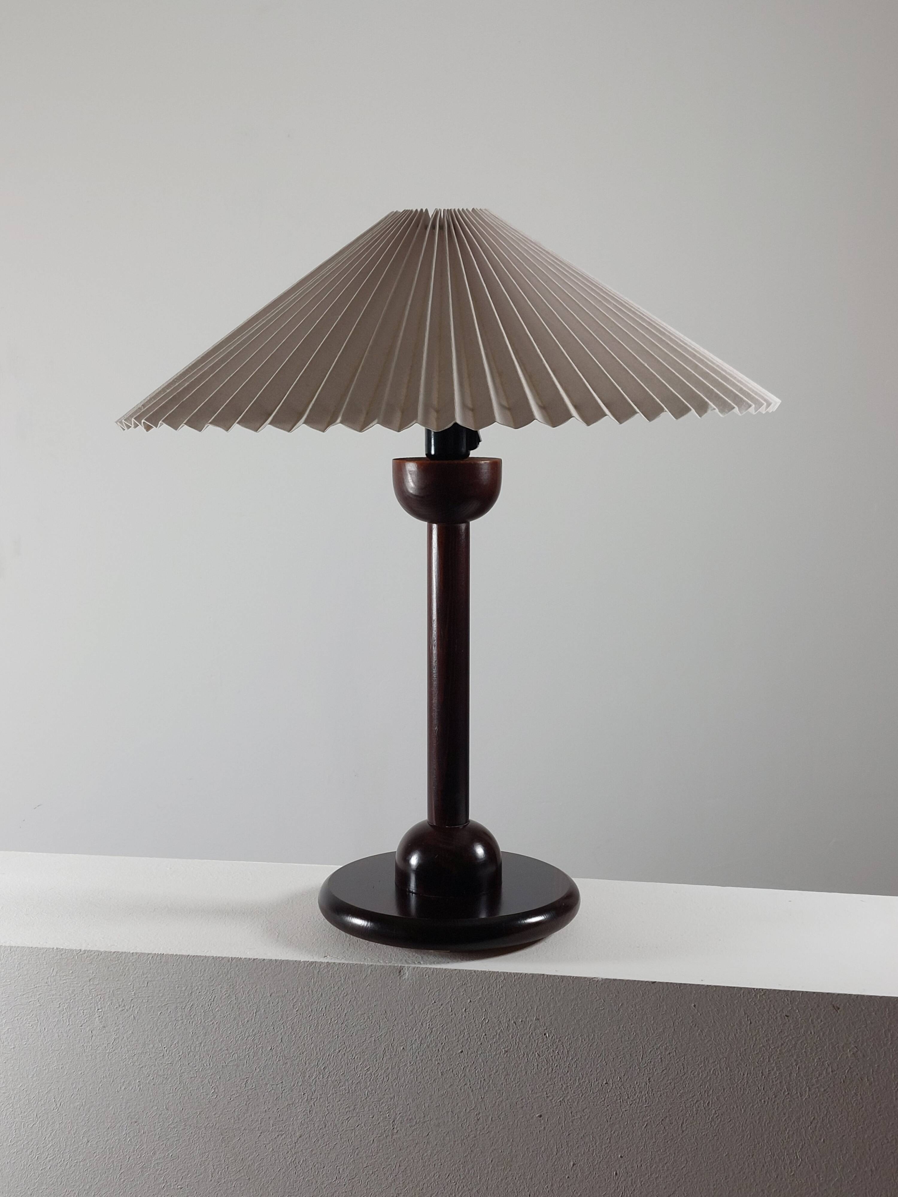 Vintage table in postmodern Art Deco revival with pleated lampshade.
