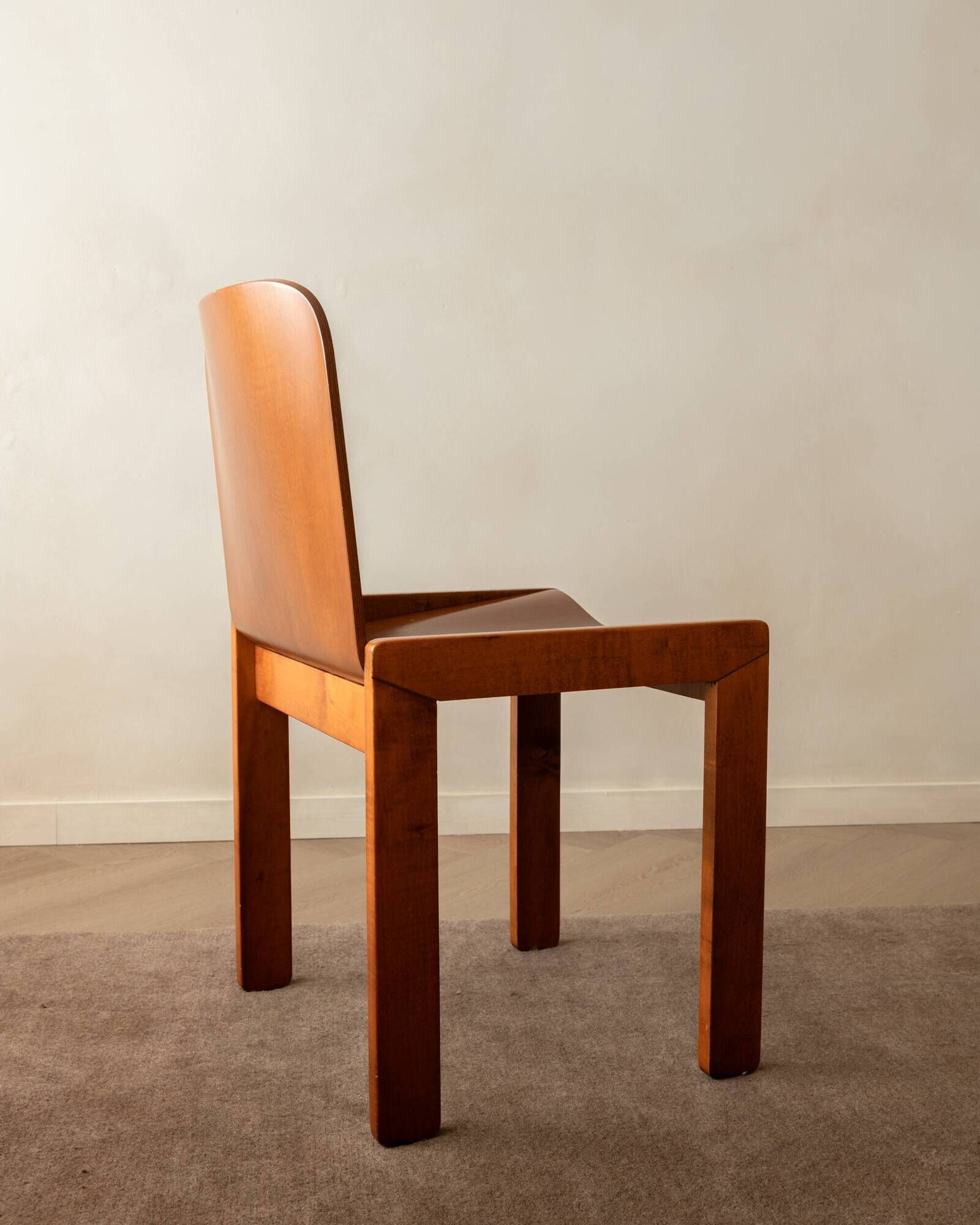 Italian Plywood Dining Chairs Attributed to Molteni, 1970s, Set of 4