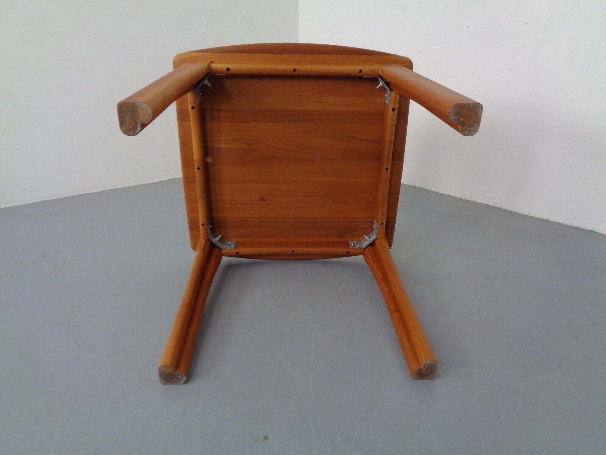 Small teak dining table from Dyrlund, 1970s