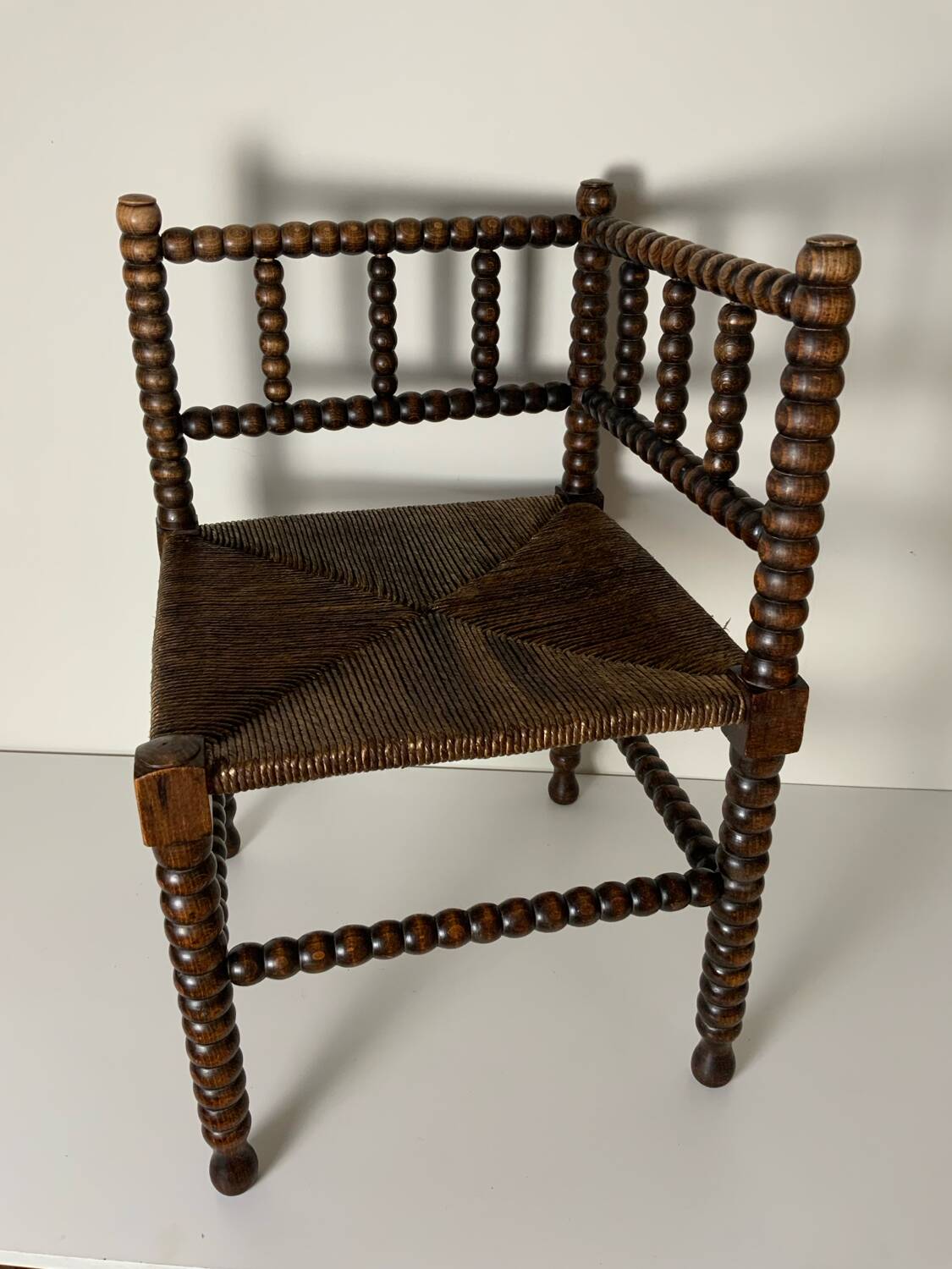 Chaise d’angle perlée