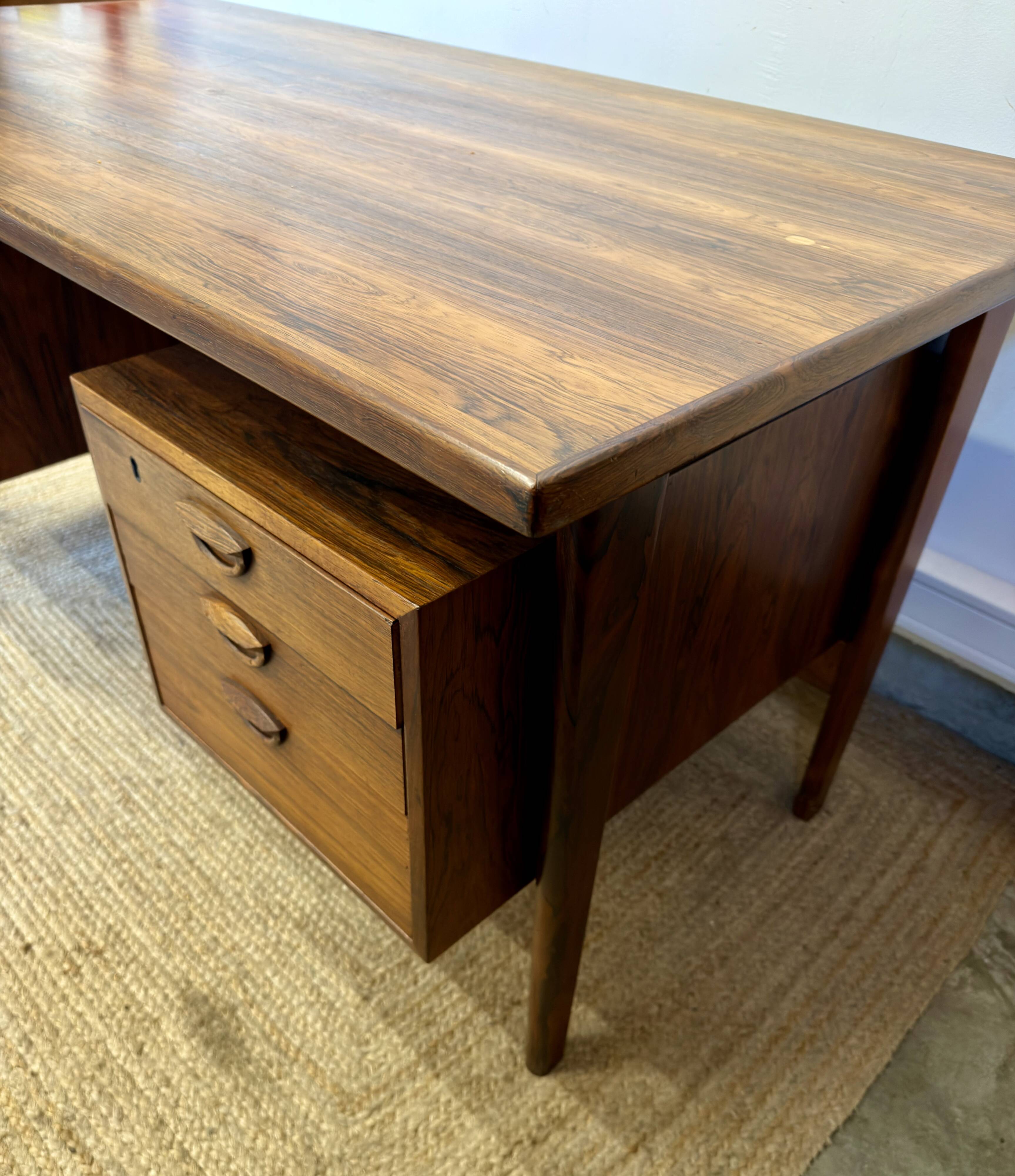 Bureau scandinave en palissandre par Kai Kristiansen pour Feldballes, 1960