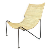 Wicker lounge chair