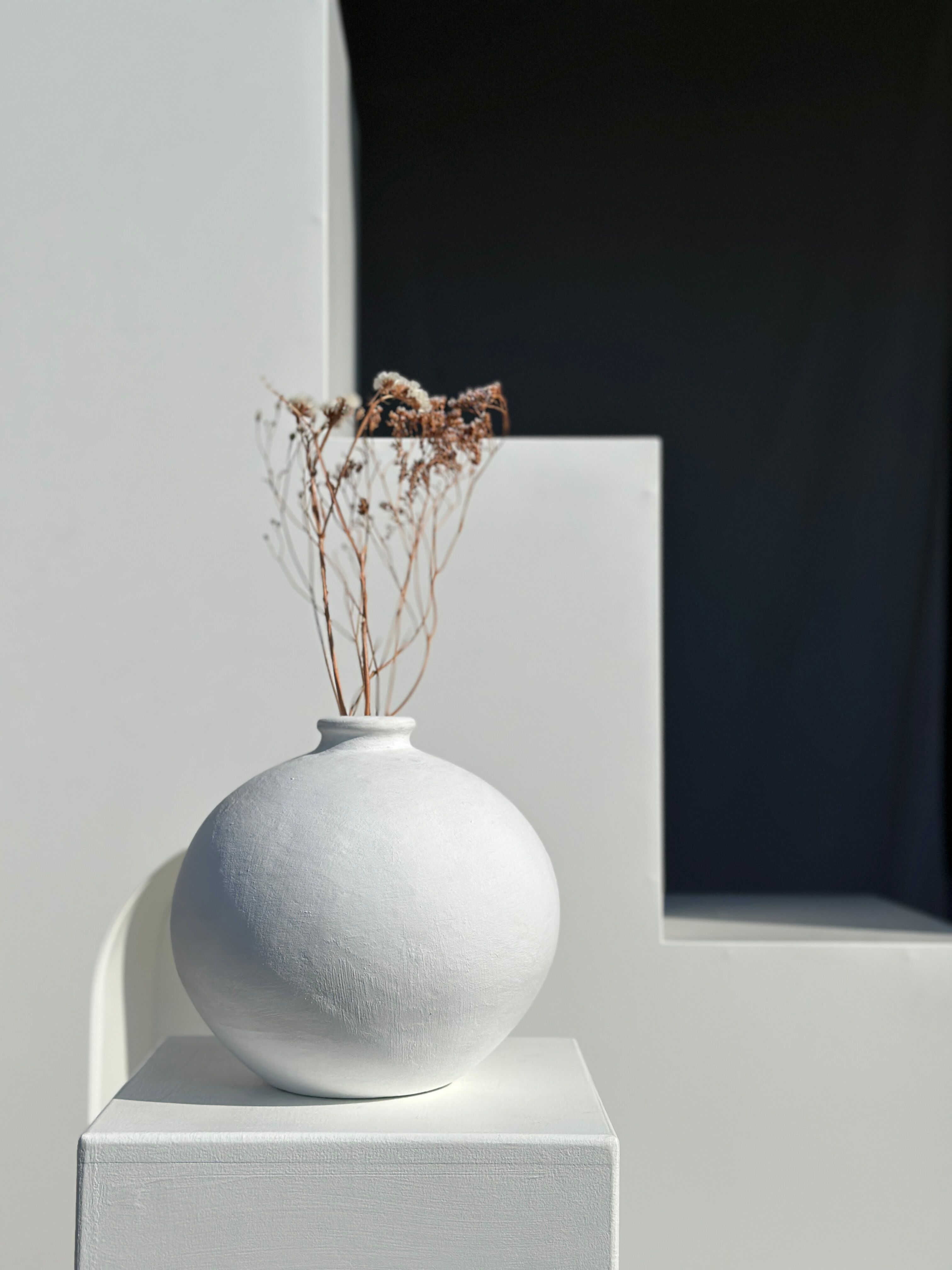 Handcrafted terracotta ball vase painted white H:24 D:26