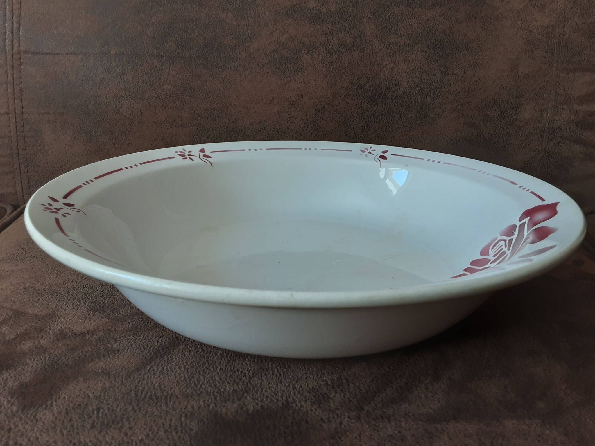 St Amand salad bowl