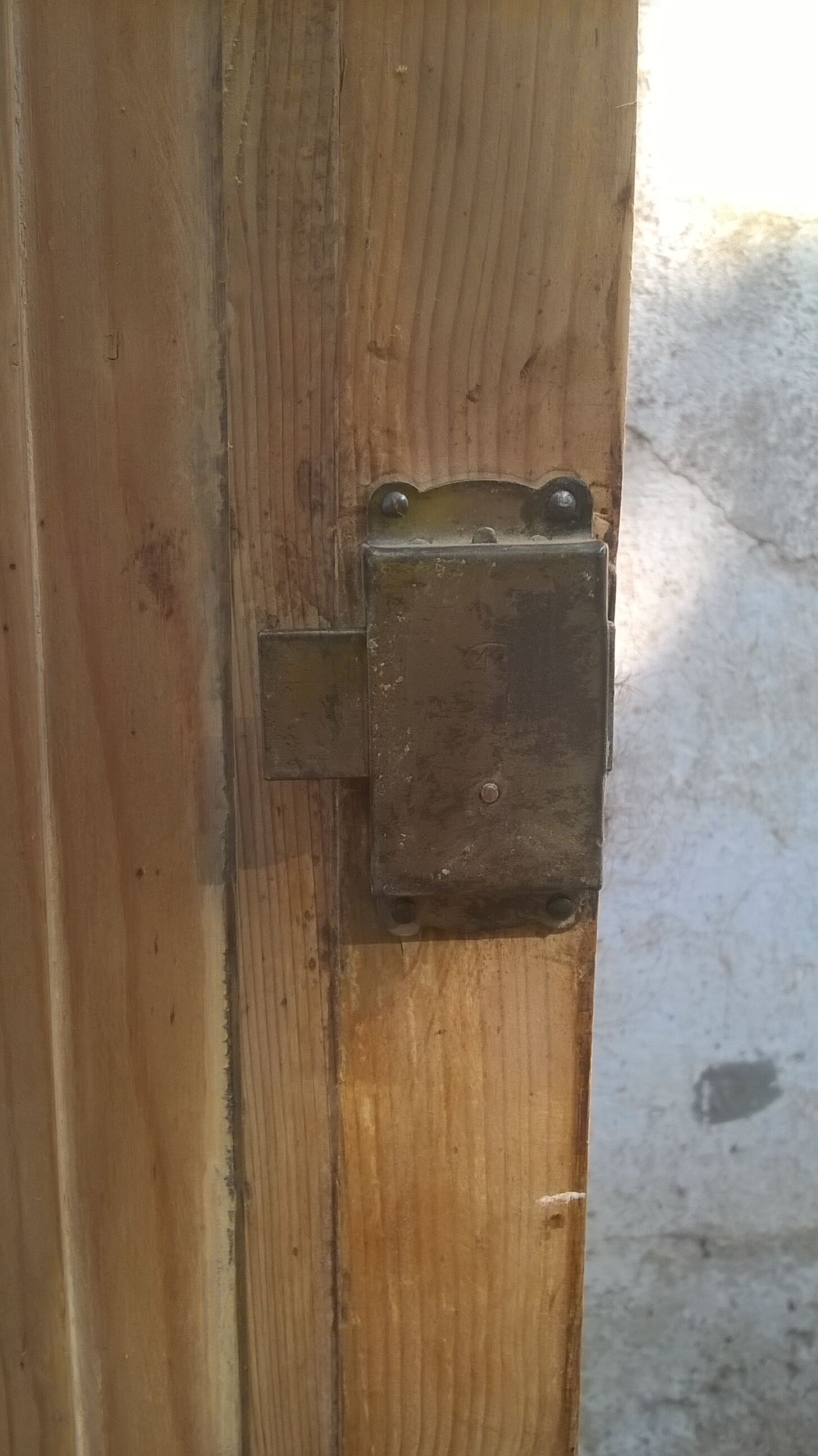 Cabinet patina black and green