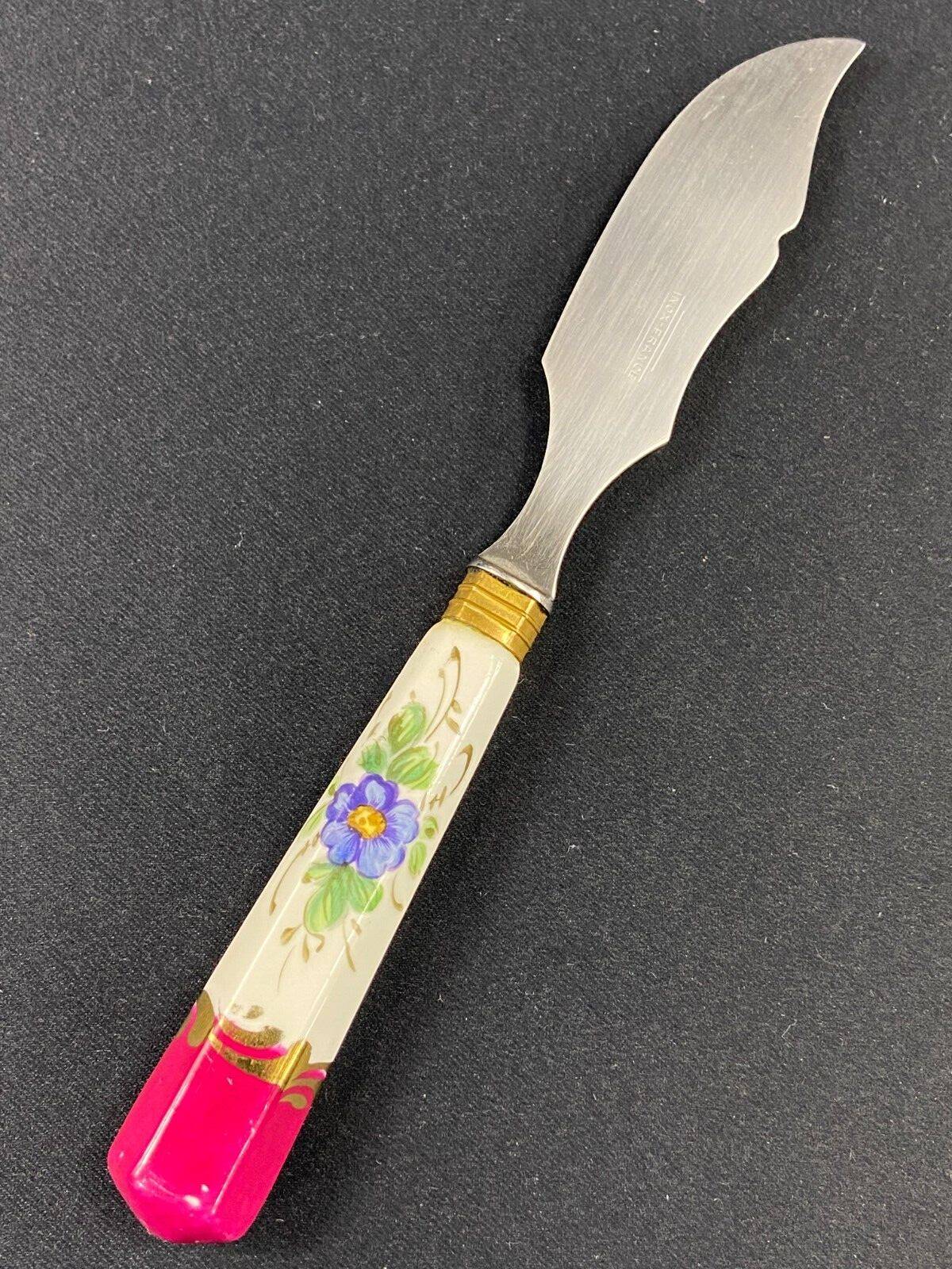 Couteau à beurre avec manche en porcelaine de style Louis XV