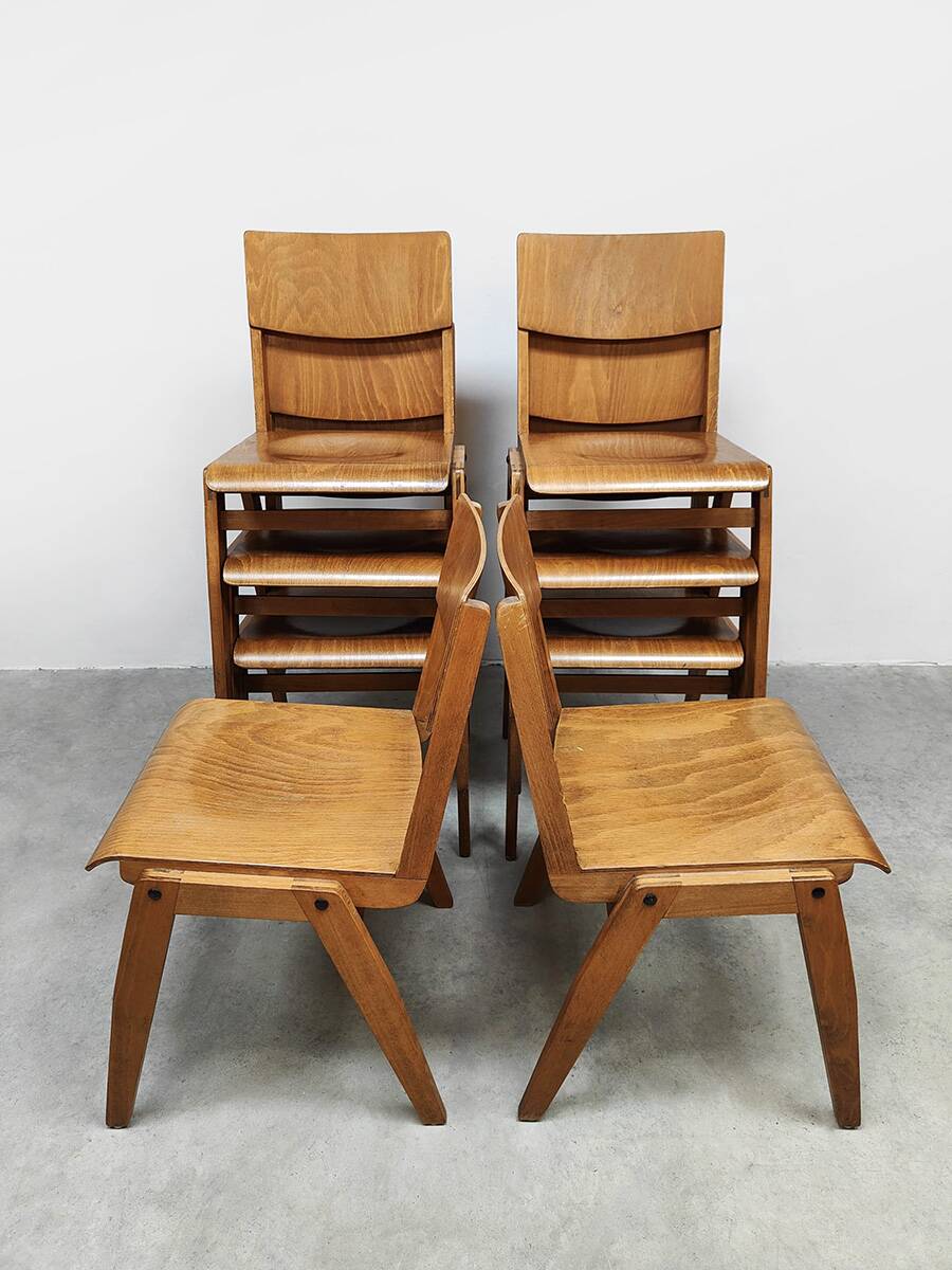 8 vintage Casala stackable dining chairs