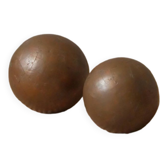 Suite de 2 sphères, boules en bois et cuivre