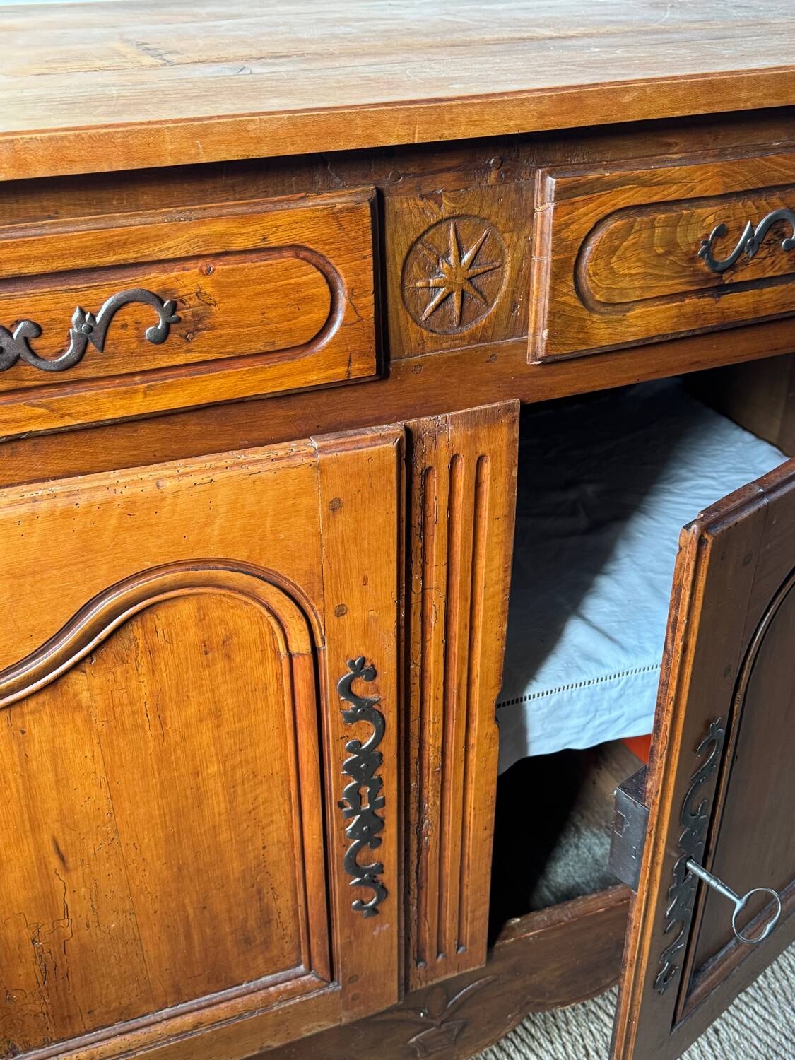 Small Burgundy buffet 19th century