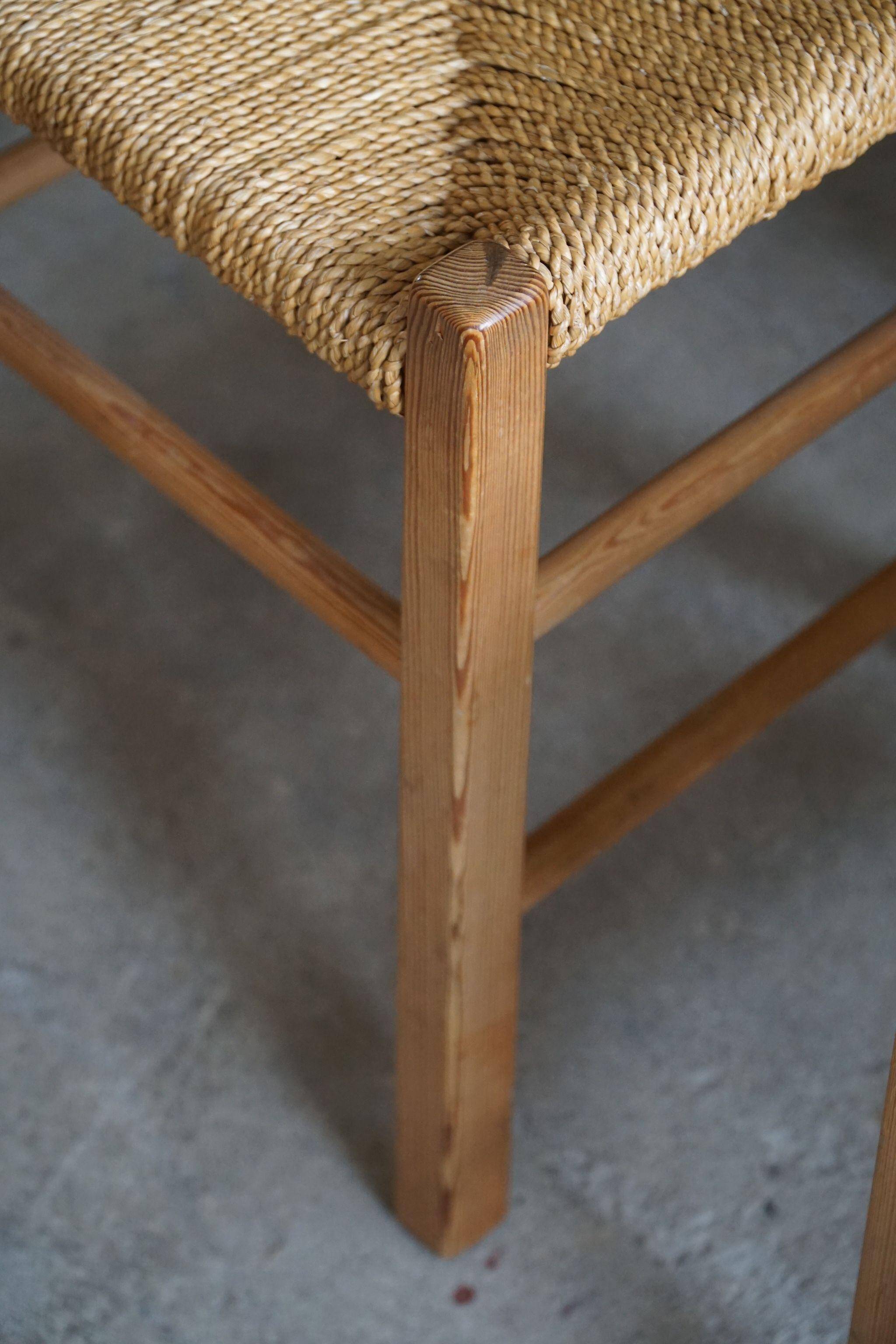 Set of 10 dining chairs in pine with sea grass seats, Danish design from the mid-20th century.