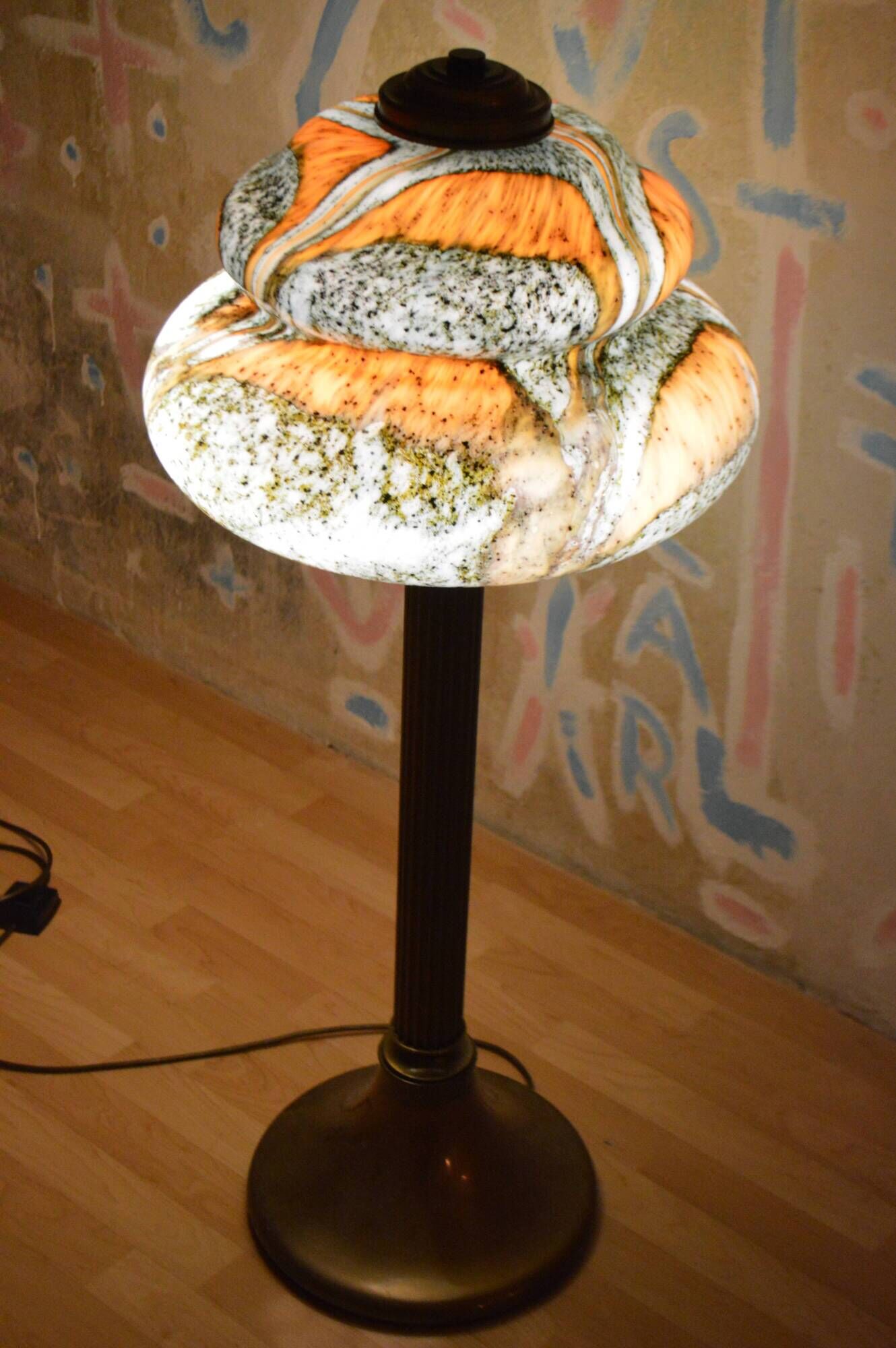 Art Nouveau design lamp from the 60s in Murano glass