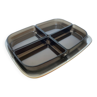 Flat dish server with four ramekins
