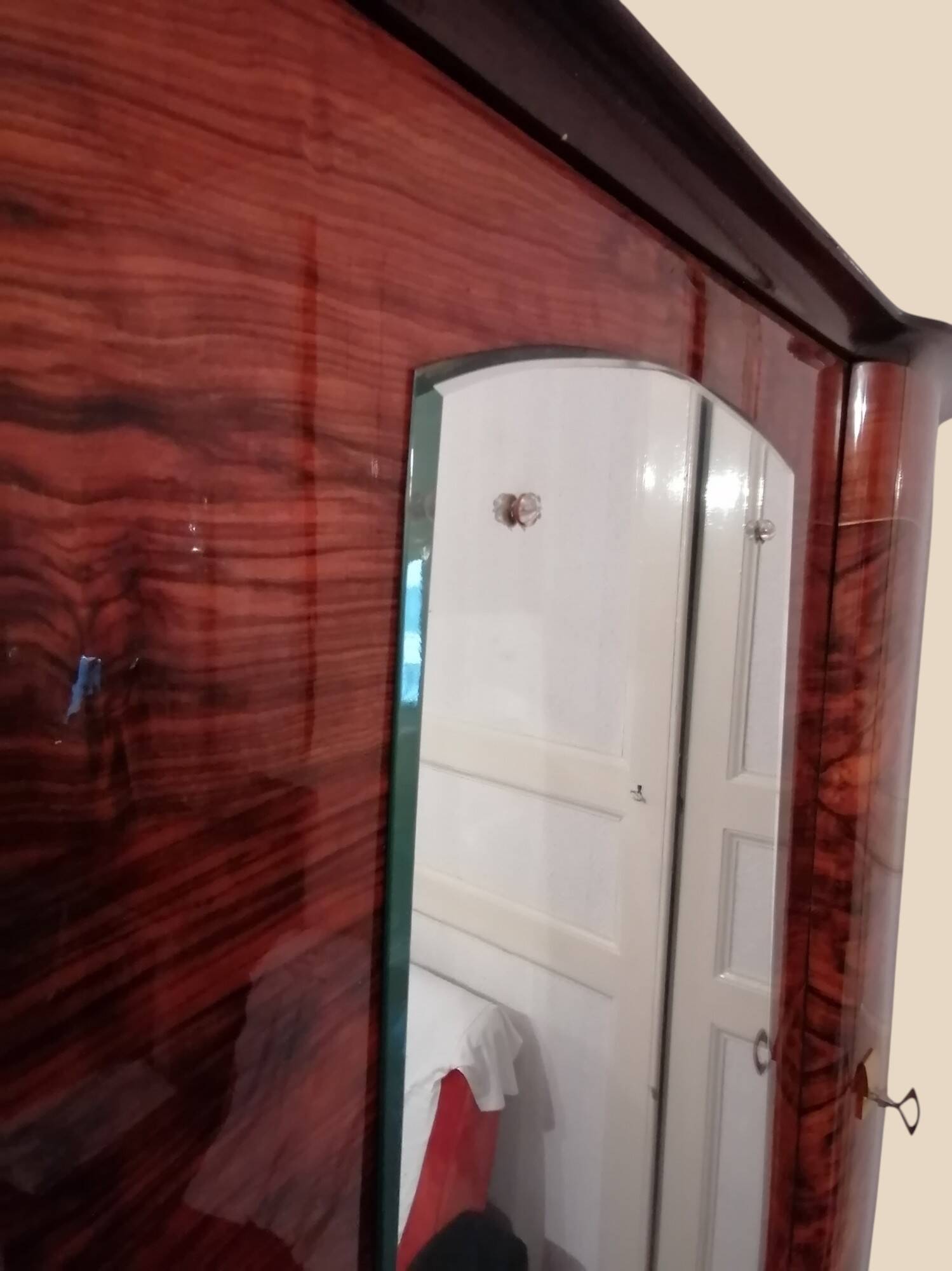 Armoire et Table de Chevet en Bois Laqué vintage - Ateliers Jacquelin